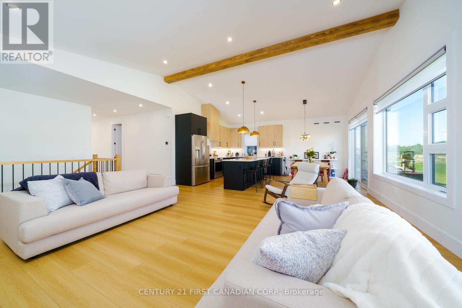 17 Sheldabren Street, North Middlesex, Ontario  N0M 1A0 - Photo 15 - X13033050