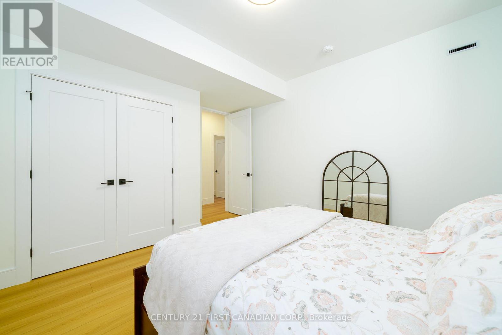 17 Sheldabren Street, North Middlesex, Ontario  N0M 1A0 - Photo 21 - X13033050