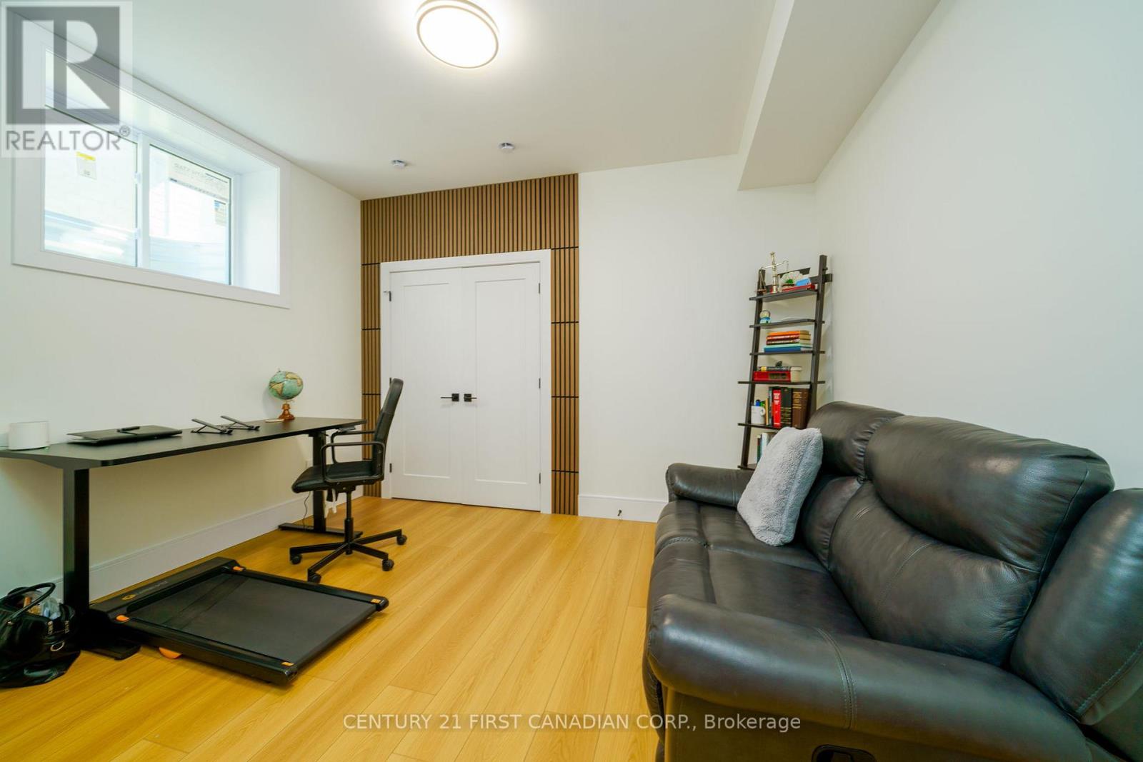 17 Sheldabren Street, North Middlesex, Ontario  N0M 1A0 - Photo 24 - X13033050