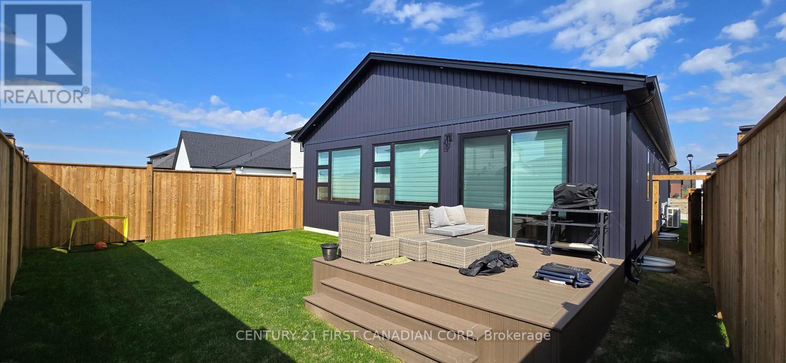 17 Sheldabren Street, North Middlesex, Ontario  N0M 1A0 - Photo 25 - X13033050