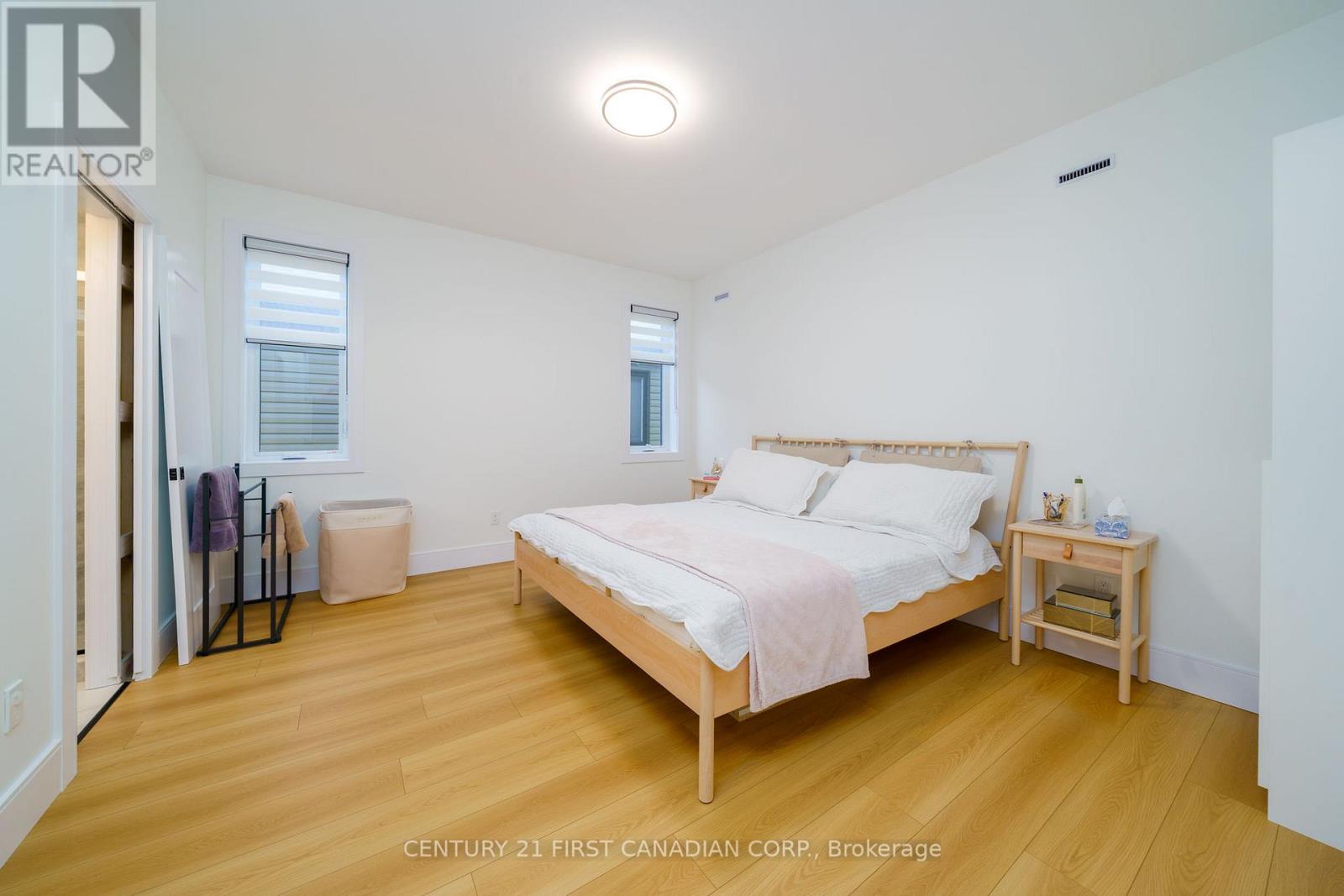 17 Sheldabren Street, North Middlesex, Ontario  N0M 1A0 - Photo 7 - X13033050