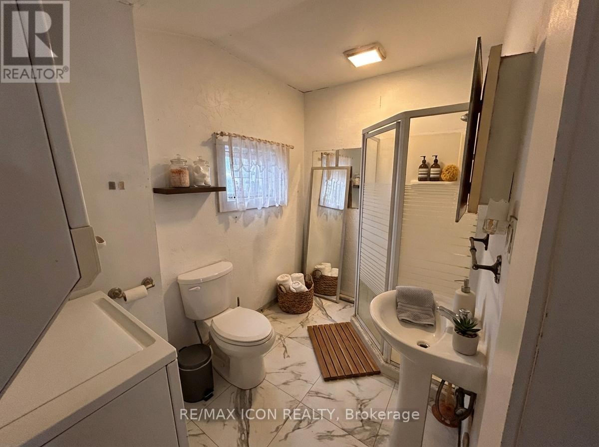 565 South Street S, London East, Ontario  N6B 1C5 - Photo 3 - X13033056