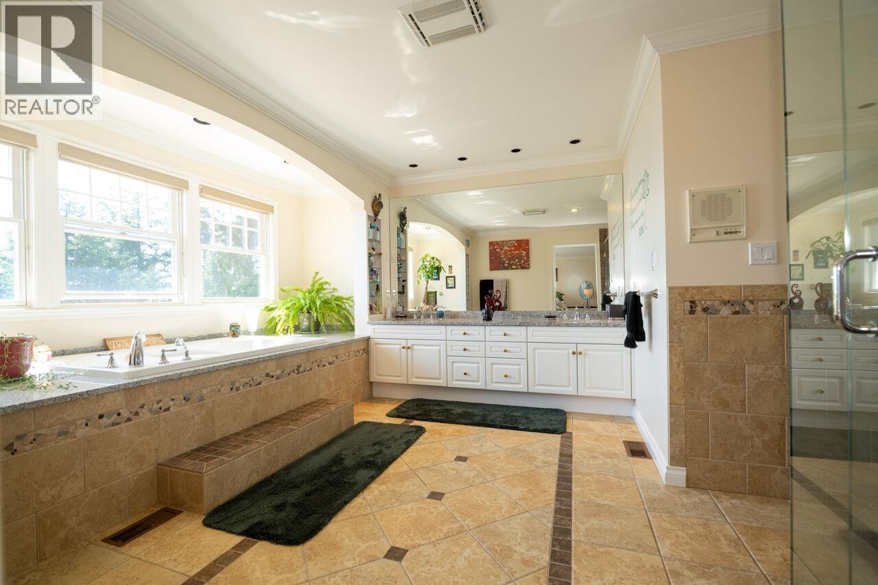 63 Chadwick Road, Gibsons, British Columbia  V0N 1V6 - Photo 24 - R3053462