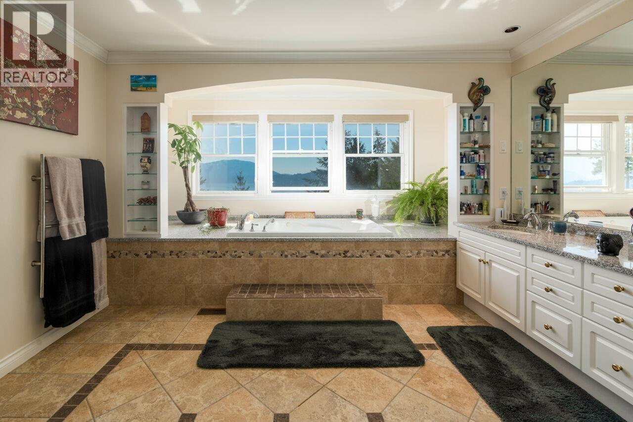 63 Chadwick Road, Gibsons, British Columbia  V0N 1V6 - Photo 25 - R3053462