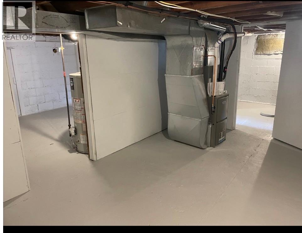 121 Willow Street, Kamloops, British Columbia  V2B 4C6 - Photo 4 - 10381728