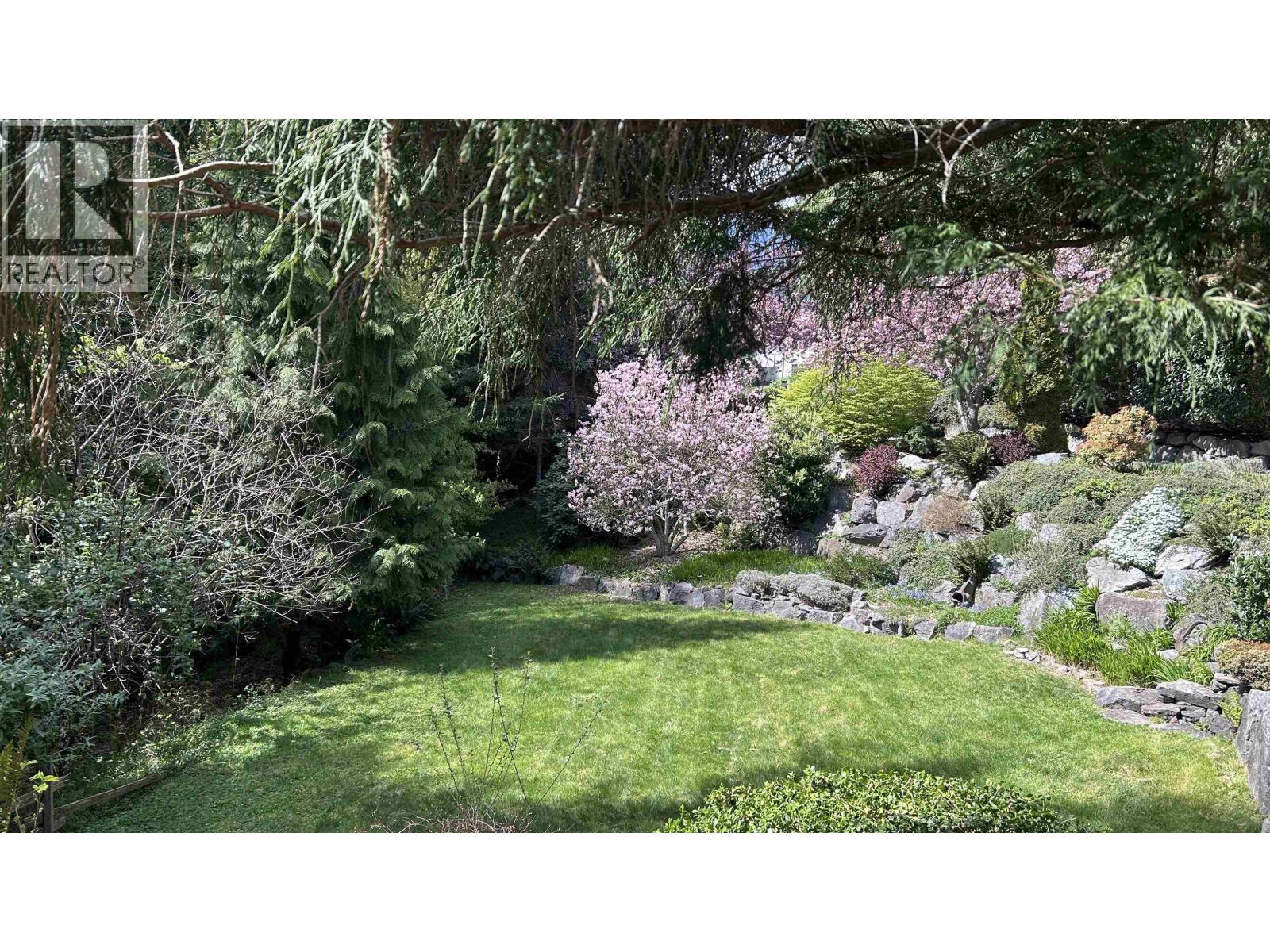 63 Chadwick Road, Gibsons, British Columbia  V0N 1V6 - Photo 4 - R3053462