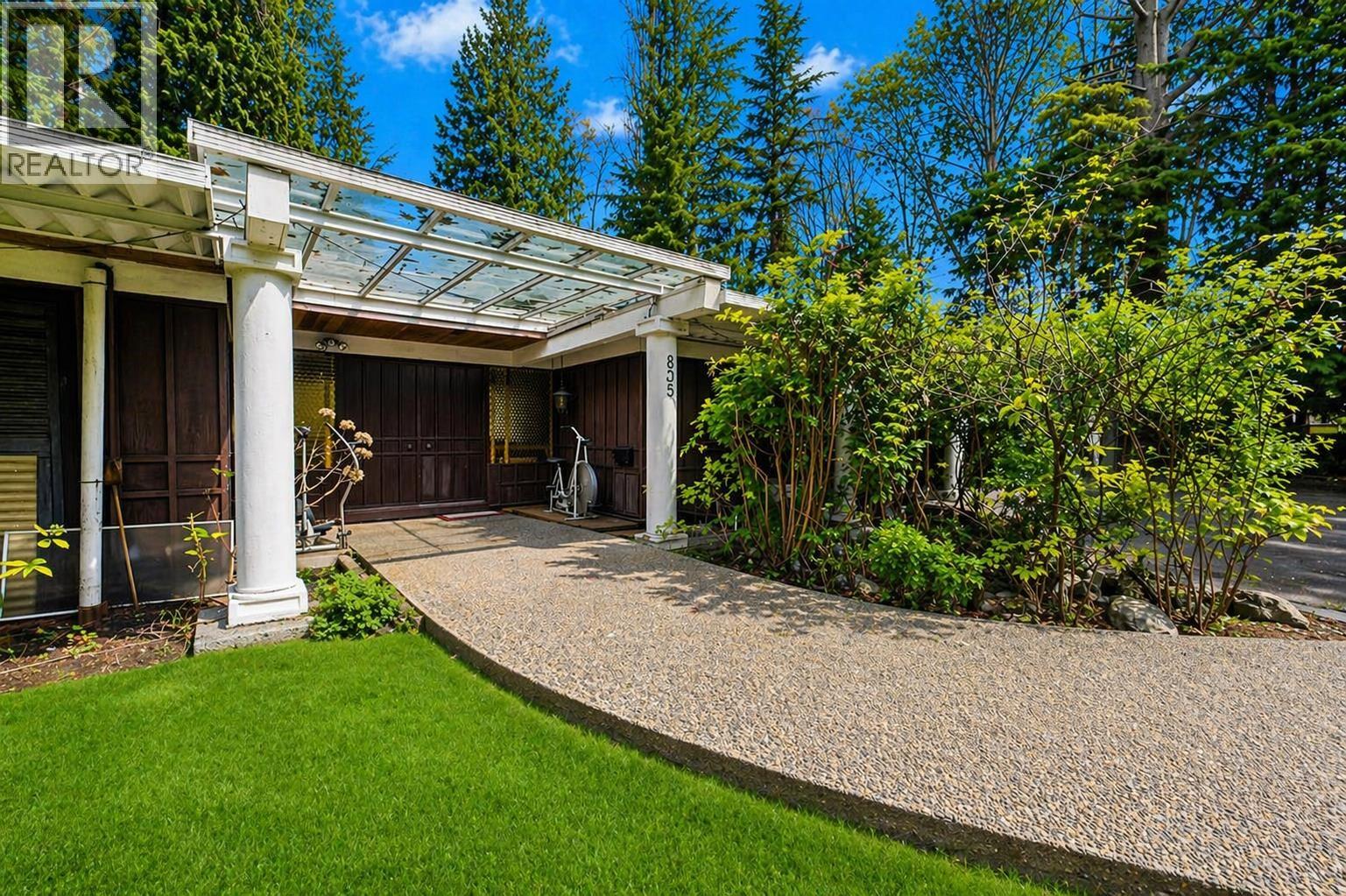 835 Wildwood Place, West Vancouver, British Columbia  V7S 1P2 - Photo 2 - R2974571