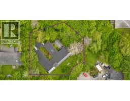 835 WILDWOOD PLACE, West Vancouver, British Columbia