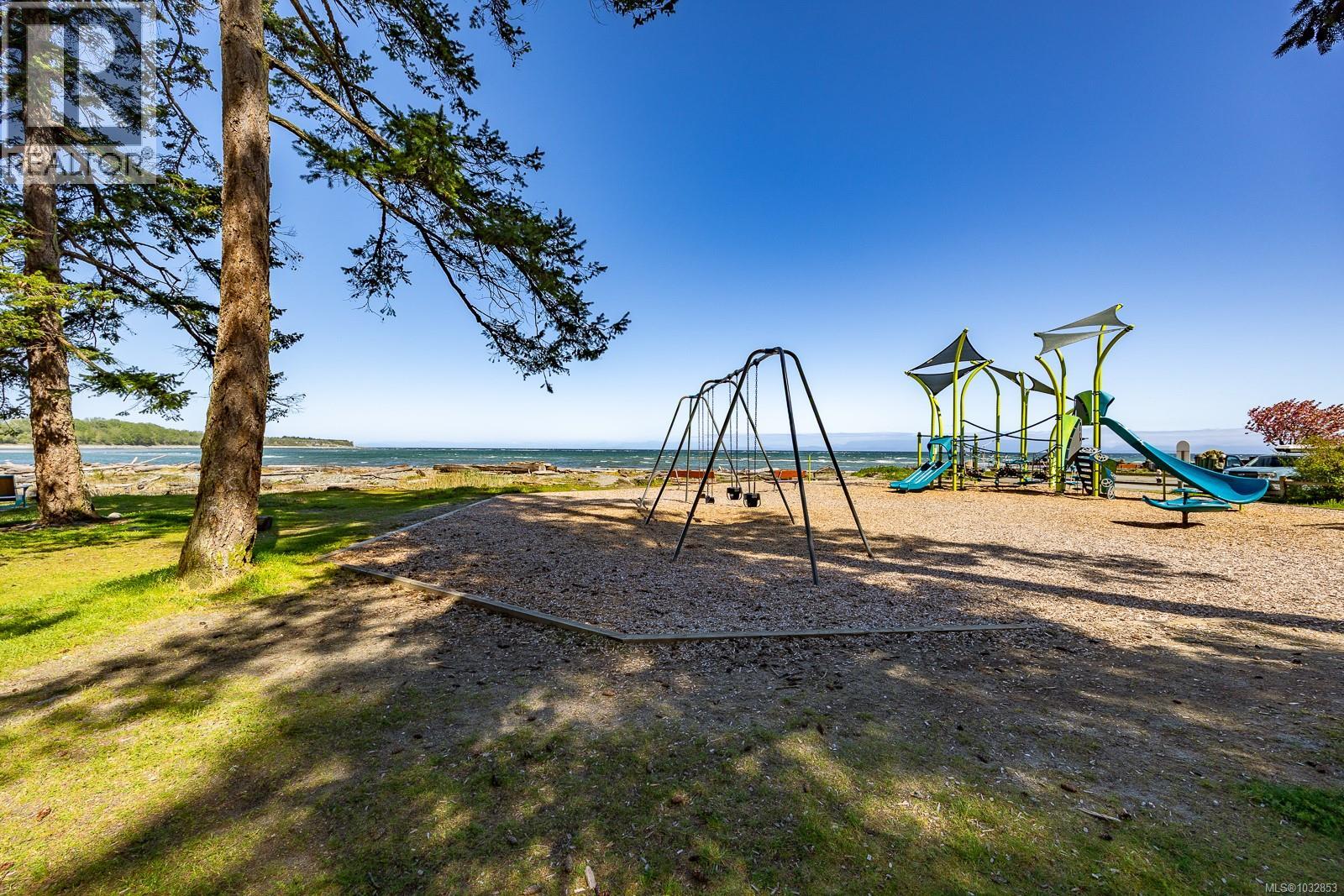 471 Windslow Rd, Comox, British Columbia  V9M 3T8 - Photo 11 - 1032853