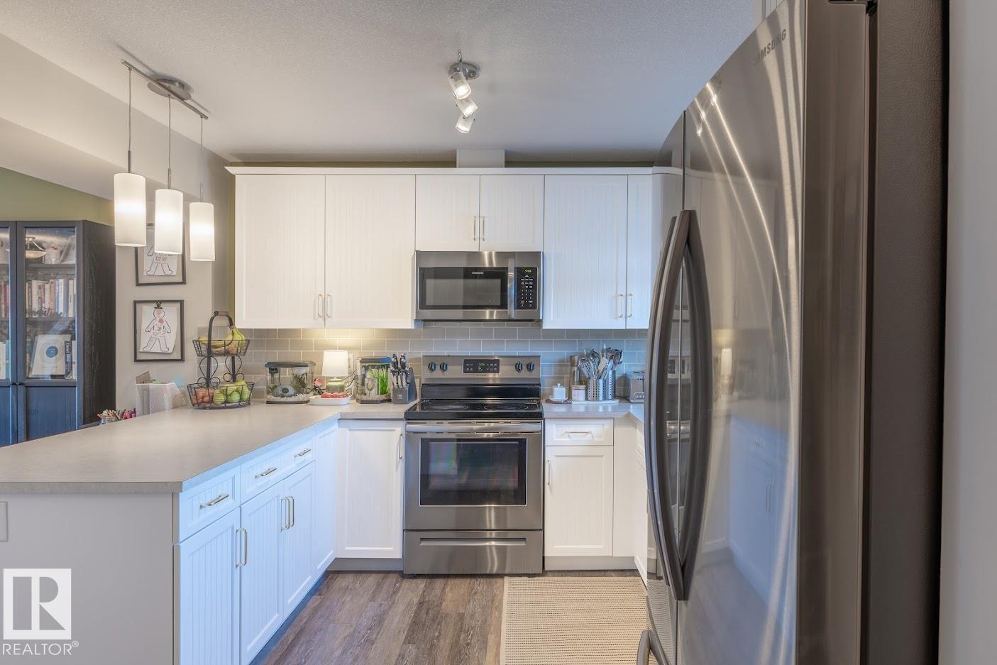 565 Chappelle Dr SW, Edmonton, Alberta  T6W 2B5 - Photo 4 - E4483233