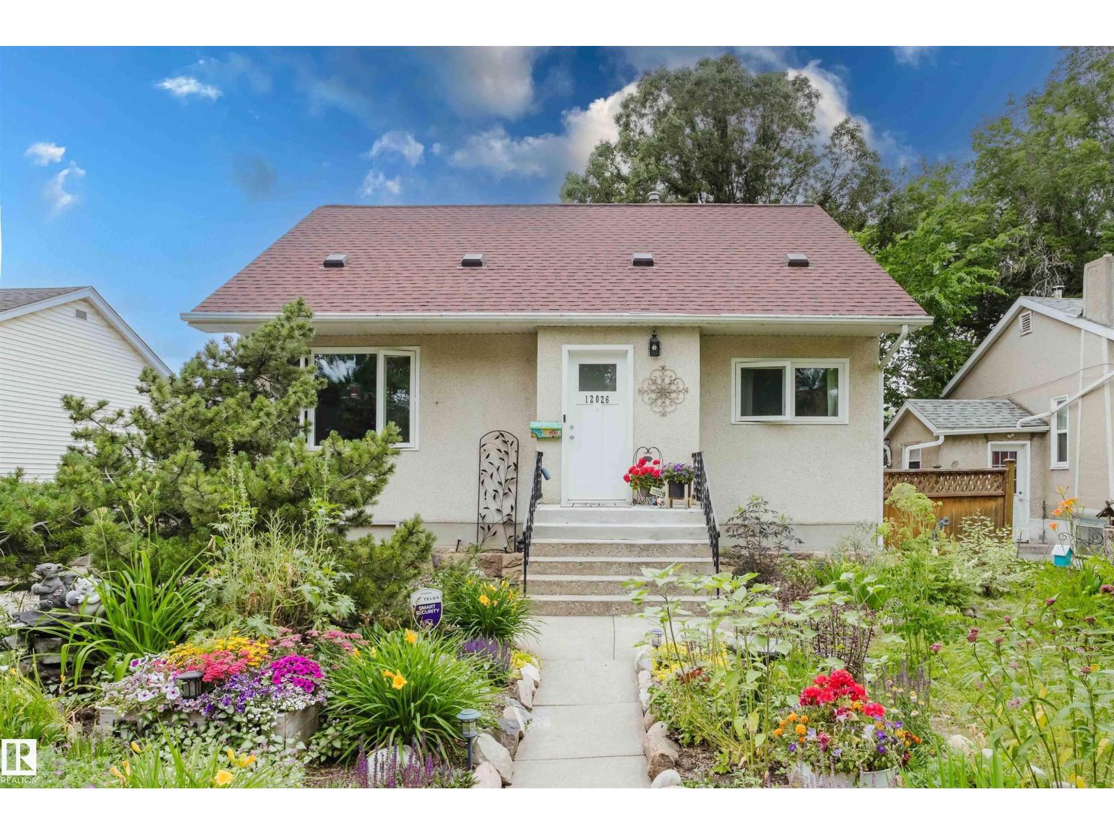 12026 104 ST NW, edmonton, Alberta