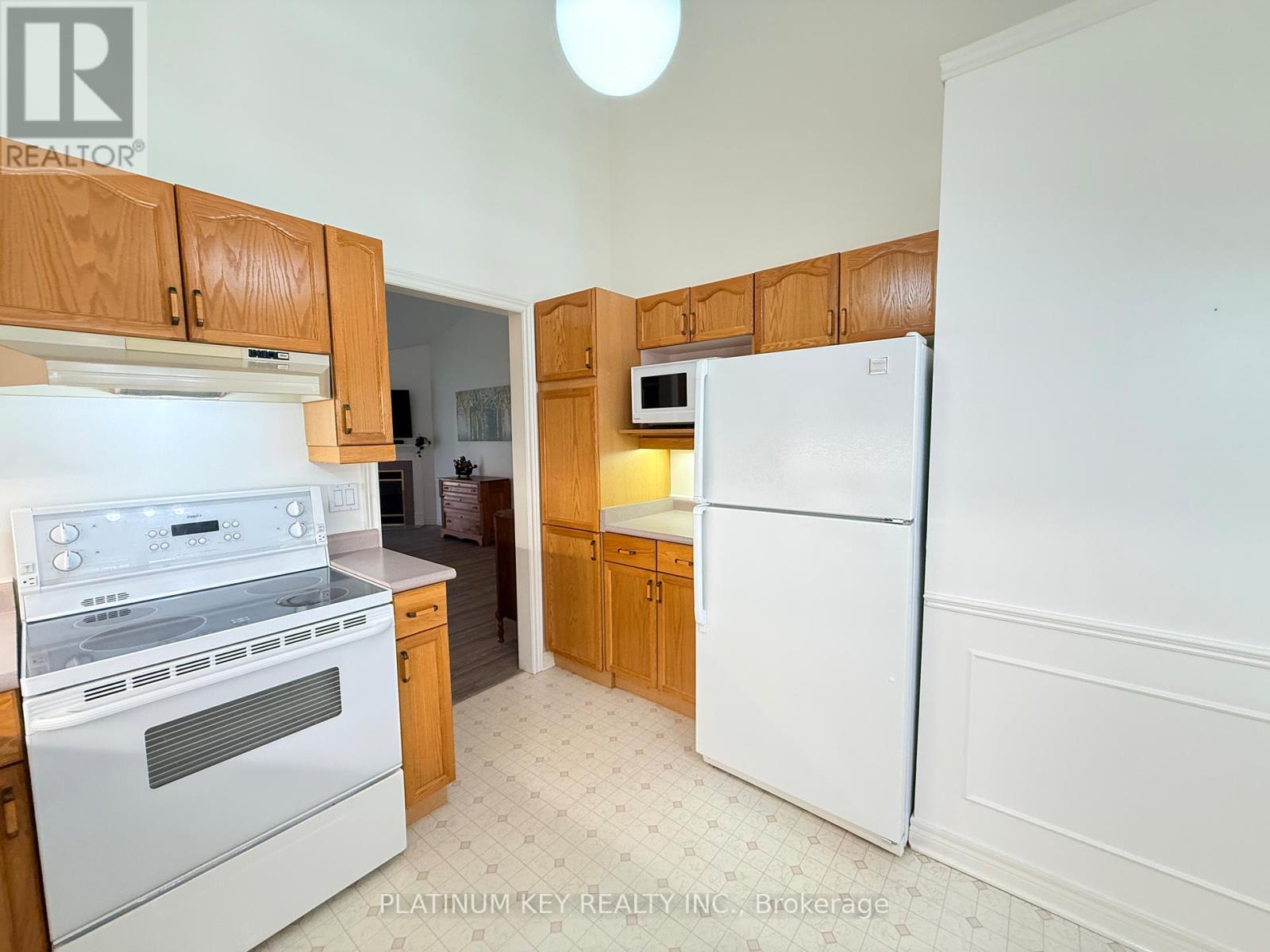 7 - 1331 Commissioners Road W, London South, Ontario  N6K 1E2 - Photo 6 - X12747658