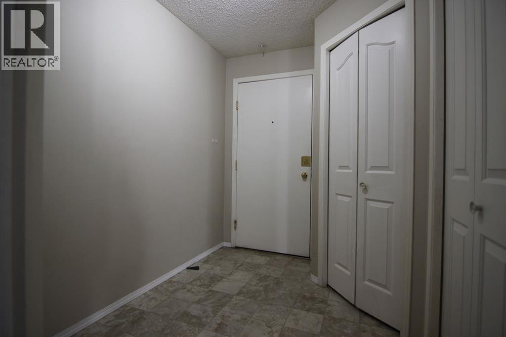 319, 6000 Somervale Court Sw, Calgary, Alberta  T2Y 4J4 - Photo 8 - A2302822