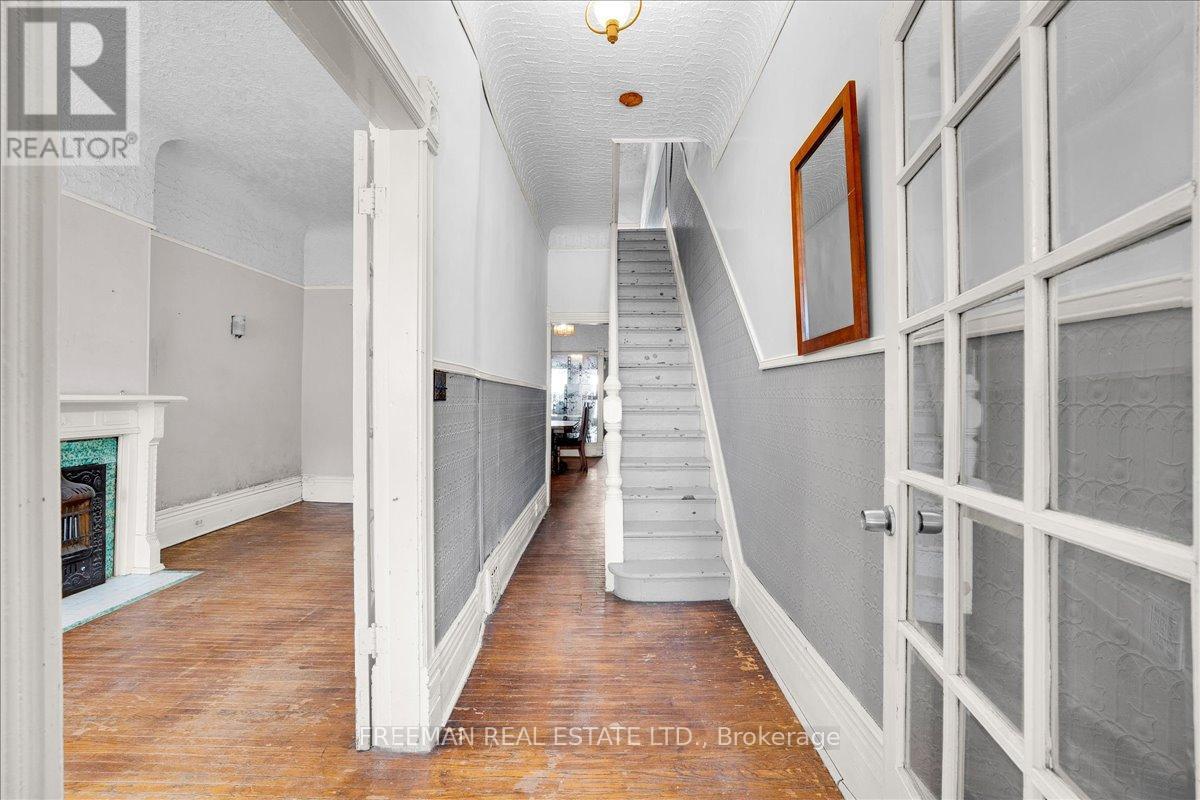 116 Brunswick Avenue, Toronto, Ontario  M5S 2M2 - Photo 4 - C13033020