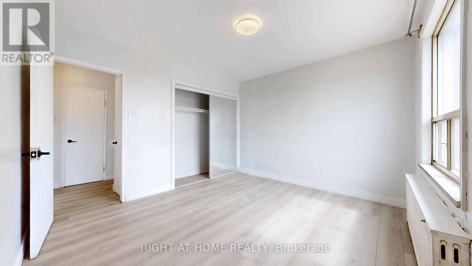 314 - 896 Eglinton Avenue E, Toronto (Leaside), Ontario  M4G 2L2 - Photo 6 - C13033082