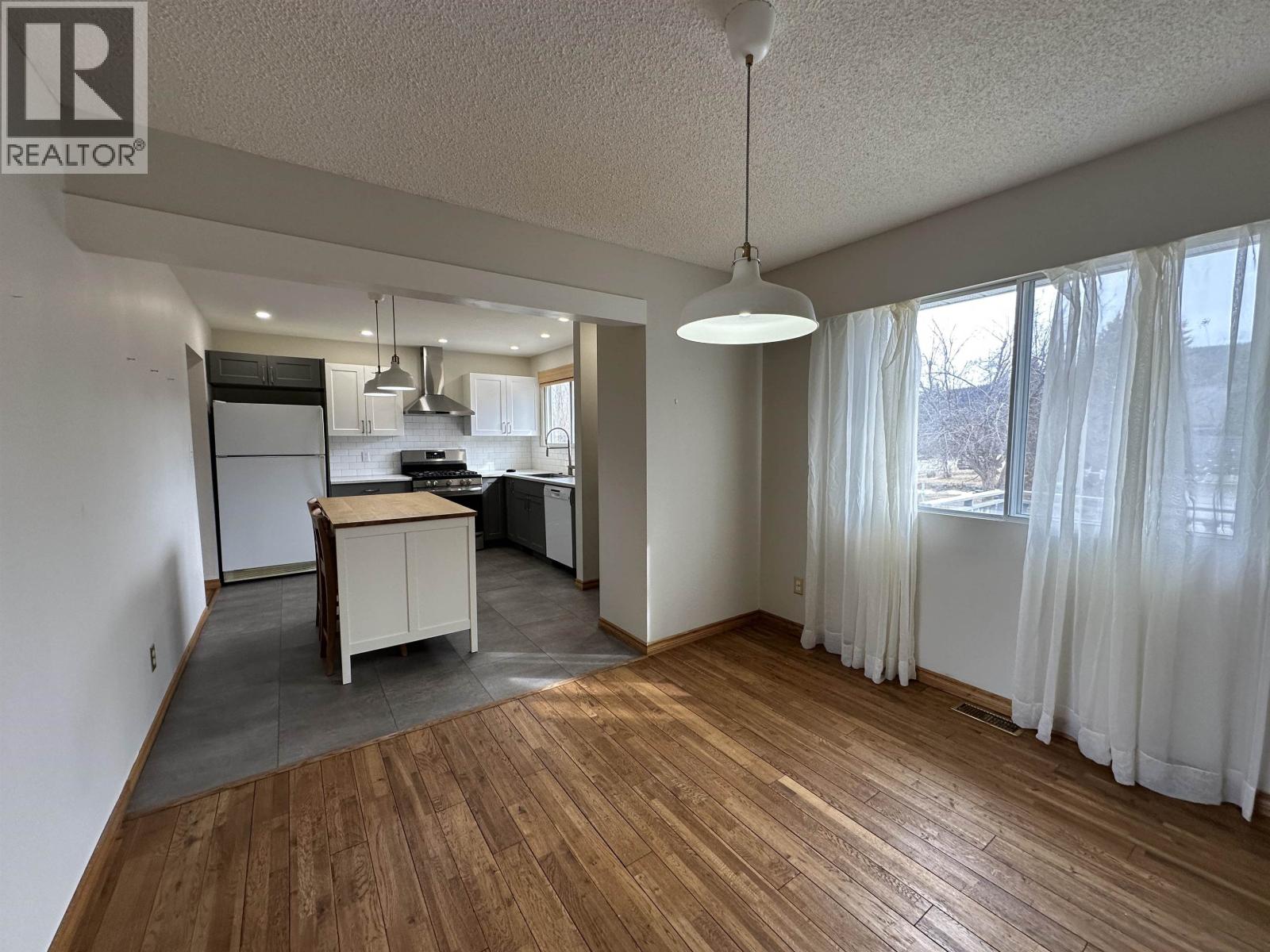 391 N Birch Avenue, 100 Mile House, British Columbia  V0K 2E0 - Photo 11 - R3096427