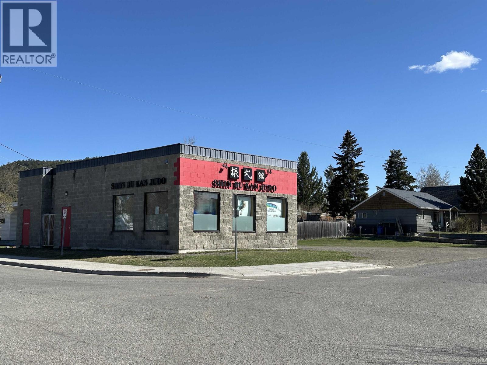 125 CEDAR AVENUE, 100 Mile House, British Columbia