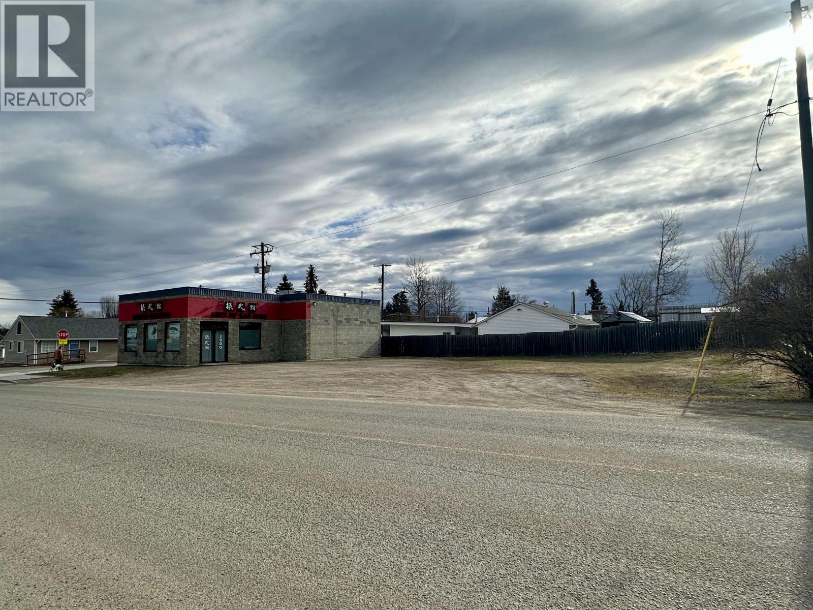 125 Cedar Avenue, 100 Mile House, British Columbia  V0K 2E0 - Photo 8 - C8072420