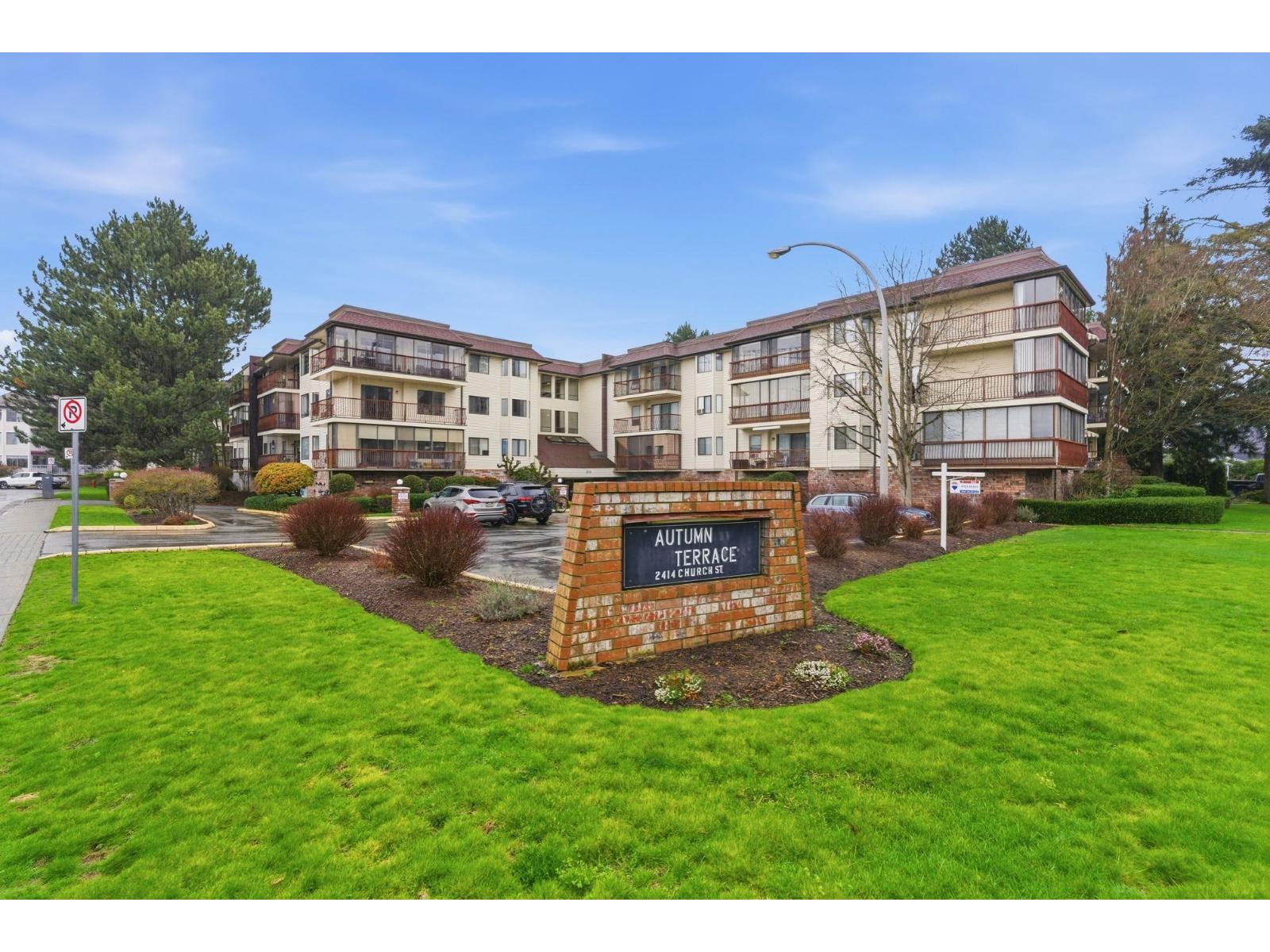 101 2414 Church Street, Abbotsford, British Columbia  V2T 3J7 - Photo 1 - R3114198