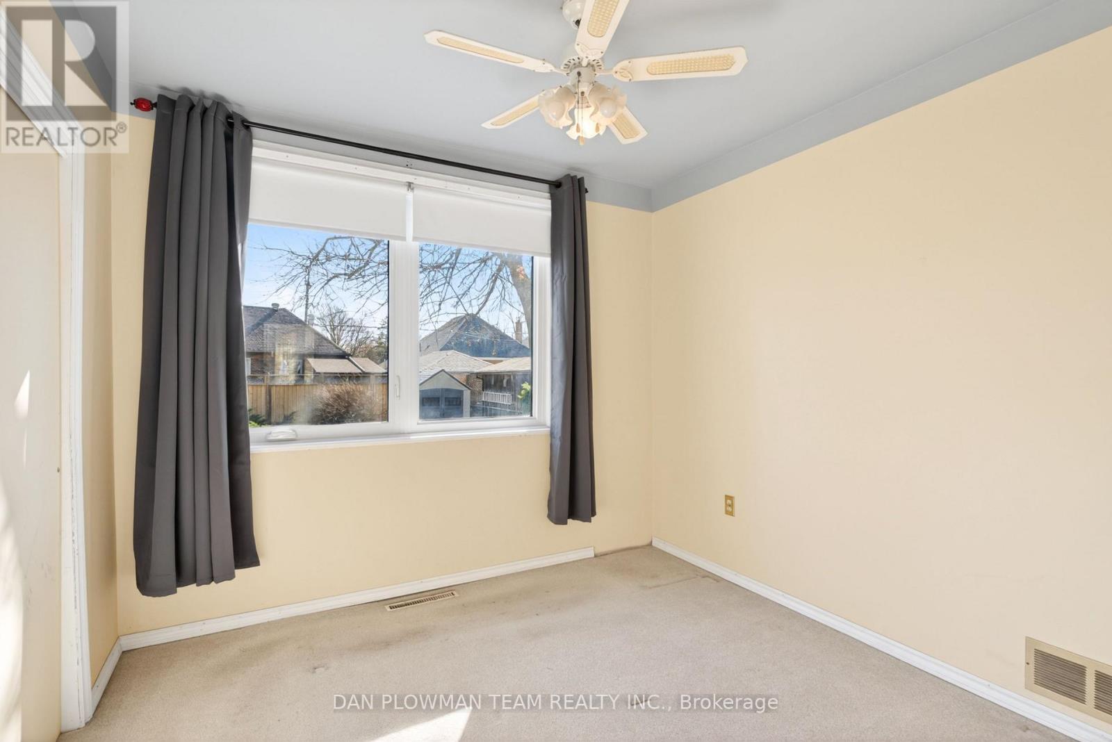 23 Patricia Avenue, Oshawa, Ontario  L1H 5W1 - Photo 13 - E13033018