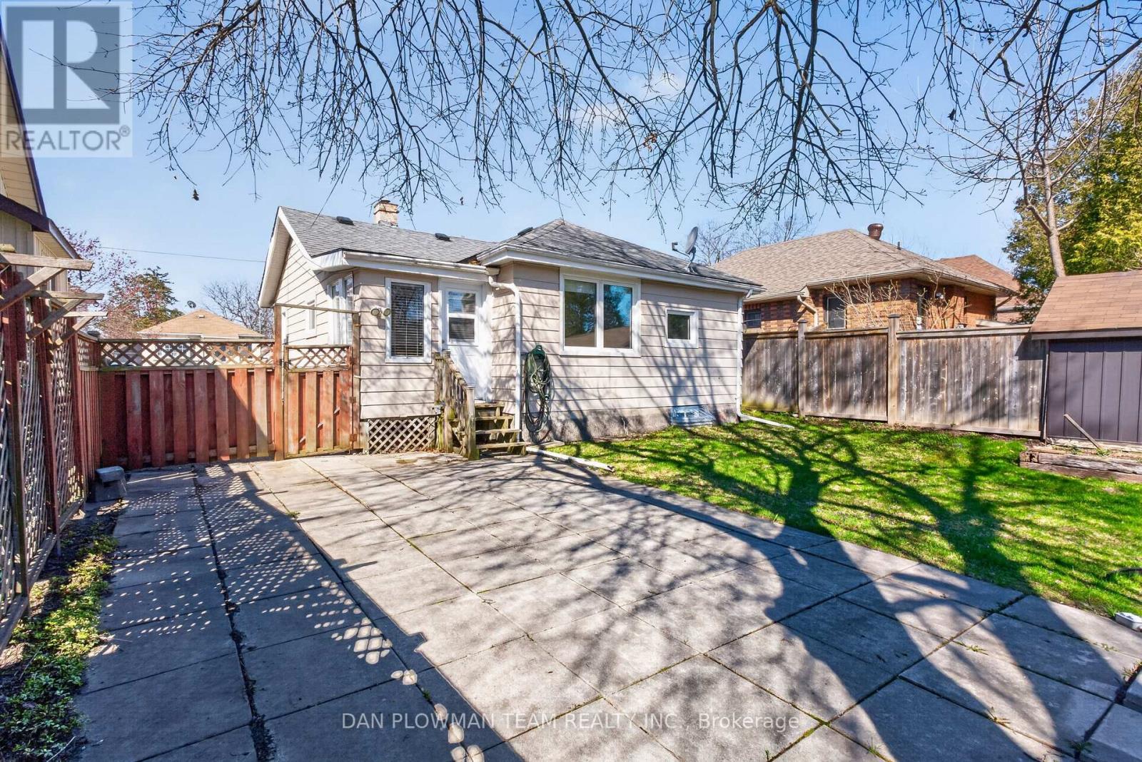 23 Patricia Avenue, Oshawa, Ontario  L1H 5W1 - Photo 20 - E13033018