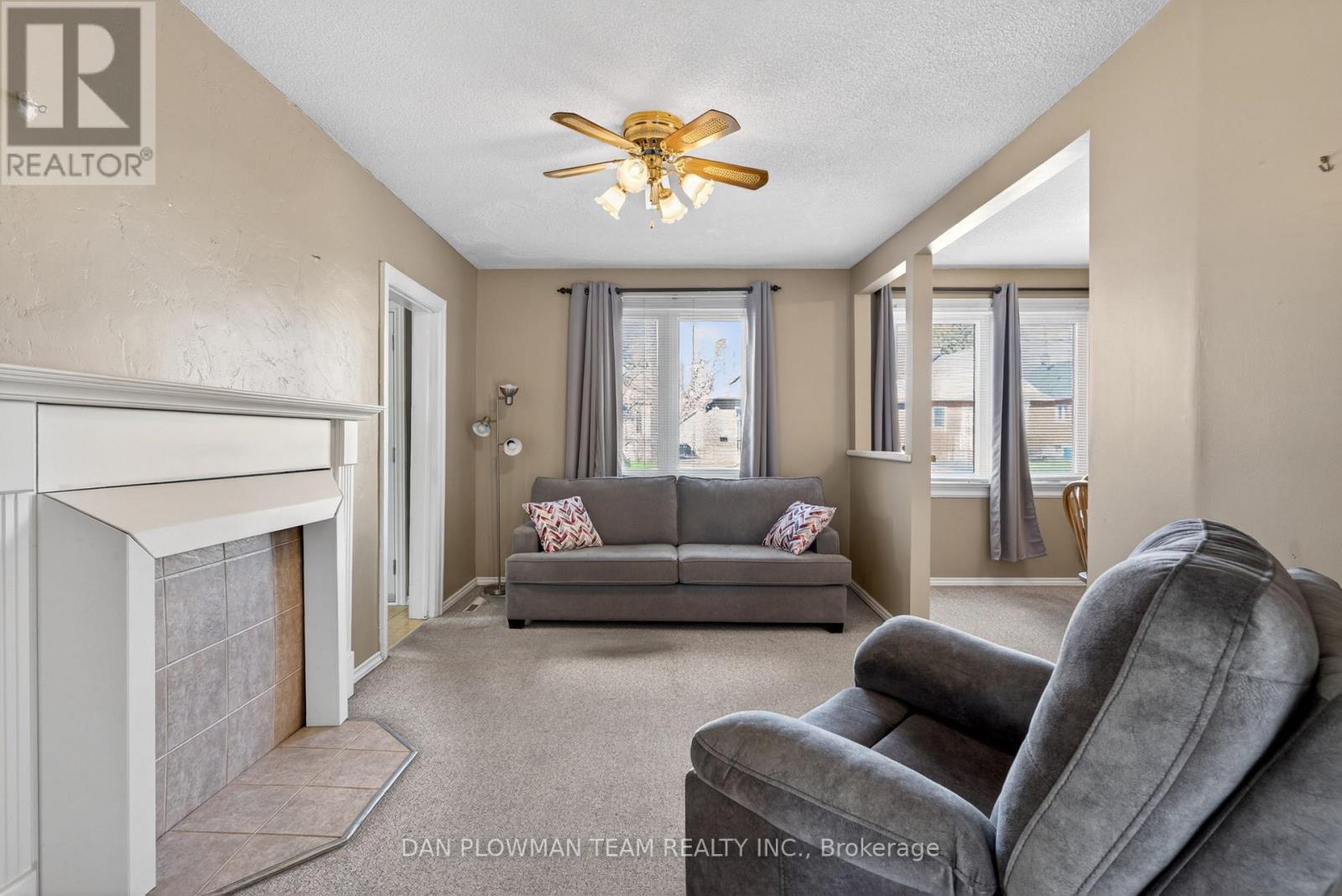 23 Patricia Avenue, Oshawa, Ontario  L1H 5W1 - Photo 5 - E13033018