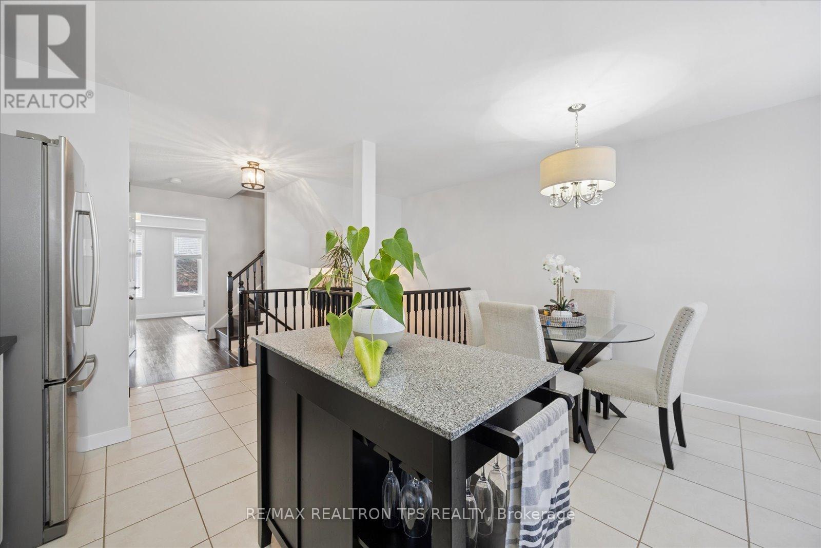 50 Spraggins Lane, Ajax, Ontario  L1T 4H2 - Photo 12 - E13033072