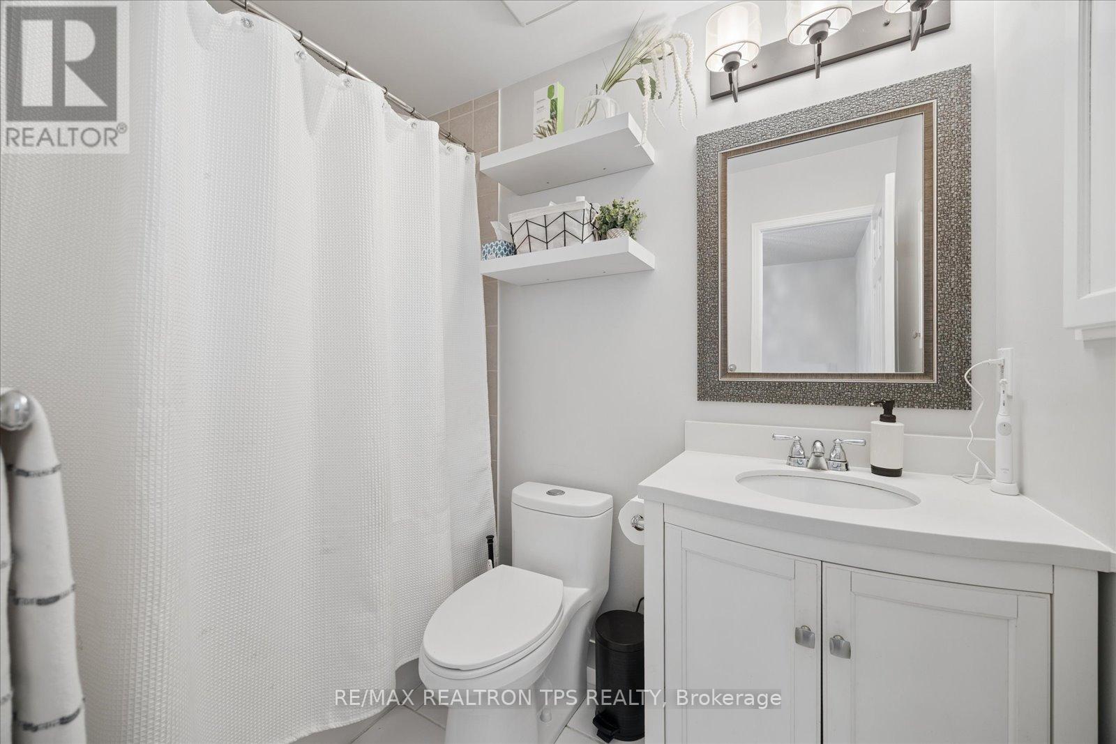 50 Spraggins Lane, Ajax, Ontario  L1T 4H2 - Photo 17 - E13033072