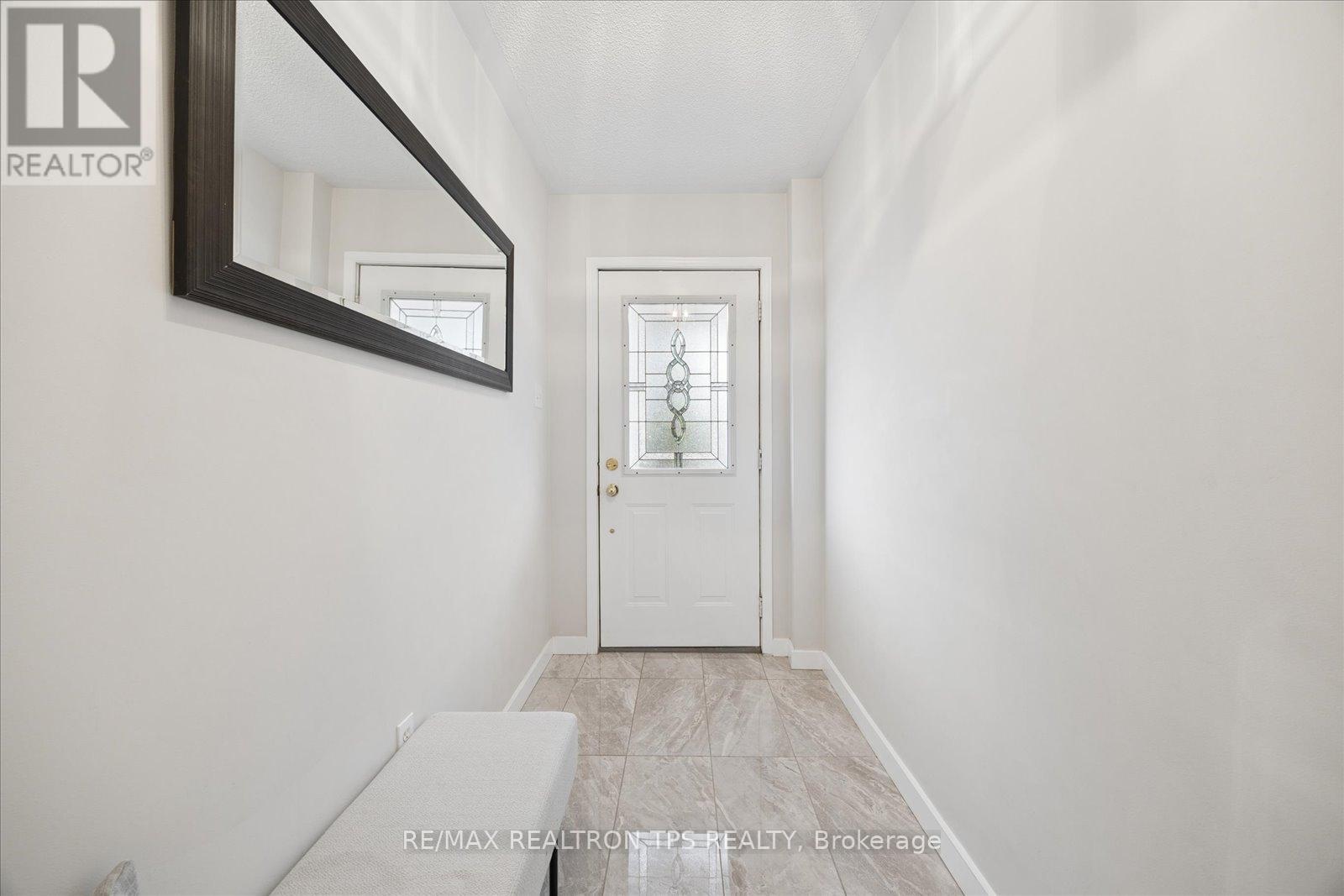 50 Spraggins Lane, Ajax, Ontario  L1T 4H2 - Photo 3 - E13033072