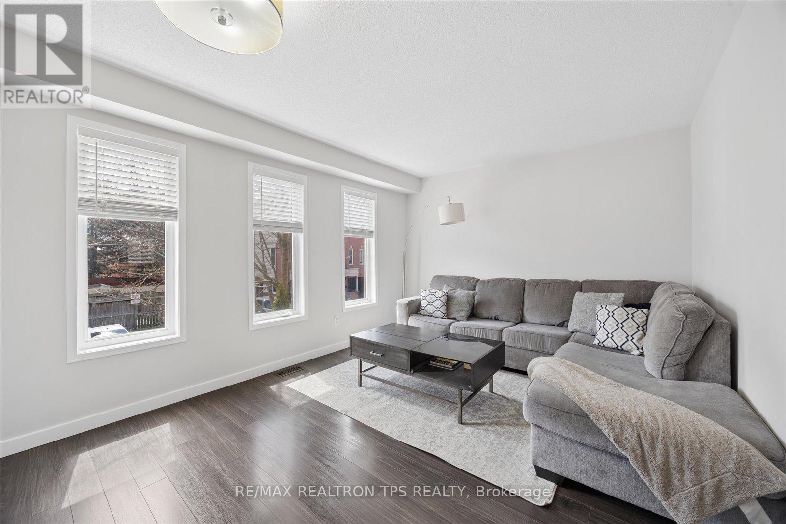 50 Spraggins Lane, Ajax, Ontario  L1T 4H2 - Photo 5 - E13033072