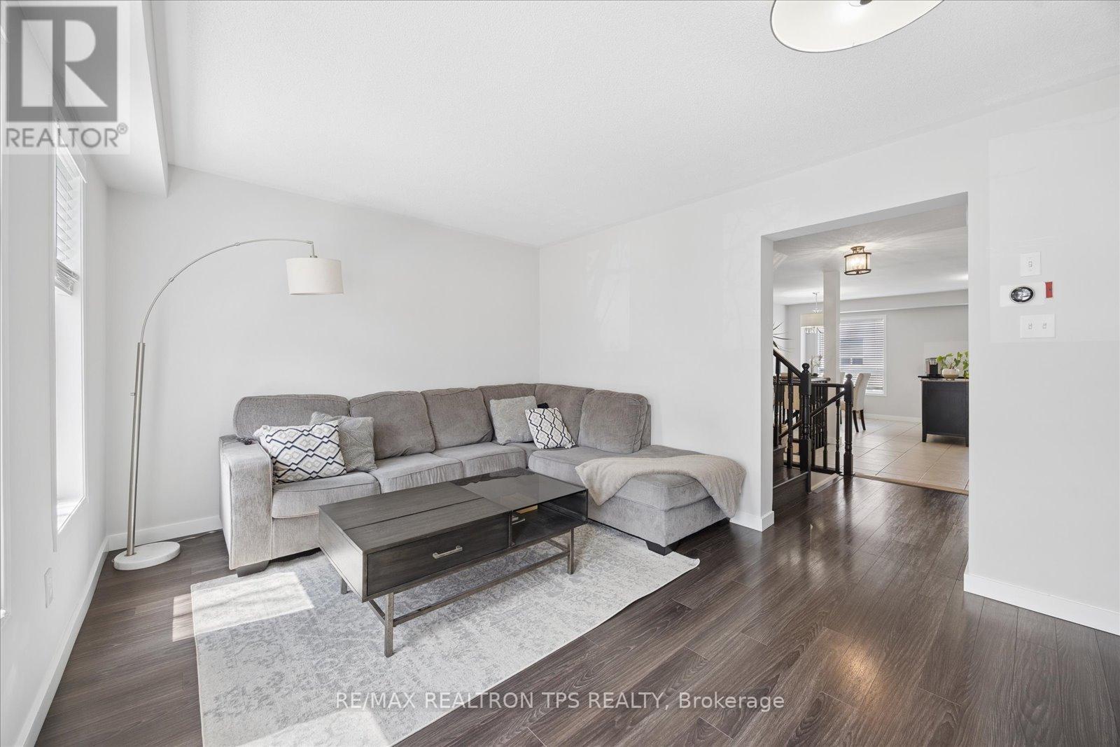 50 Spraggins Lane, Ajax, Ontario  L1T 4H2 - Photo 7 - E13033072