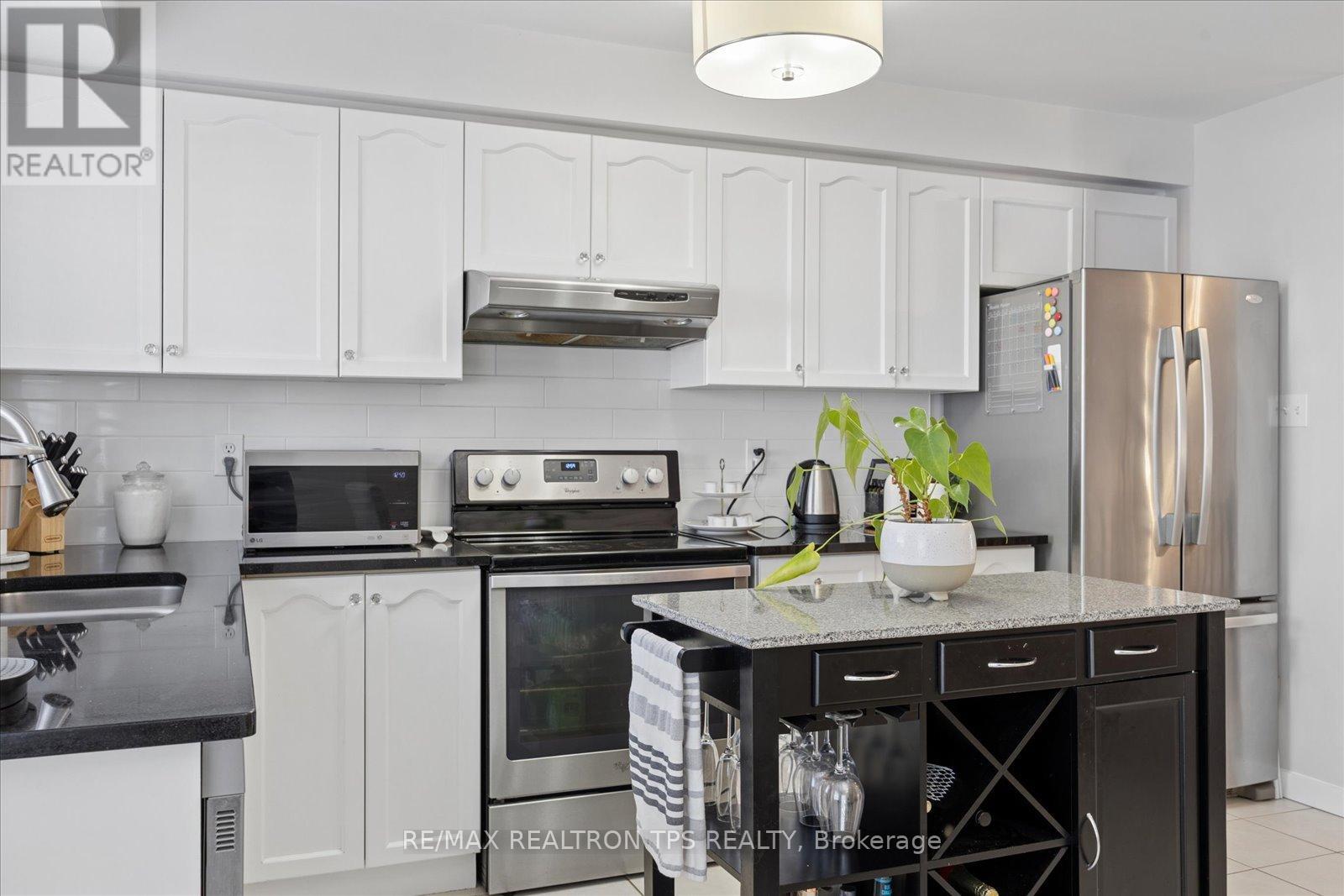 50 Spraggins Lane, Ajax, Ontario  L1T 4H2 - Photo 8 - E13033072