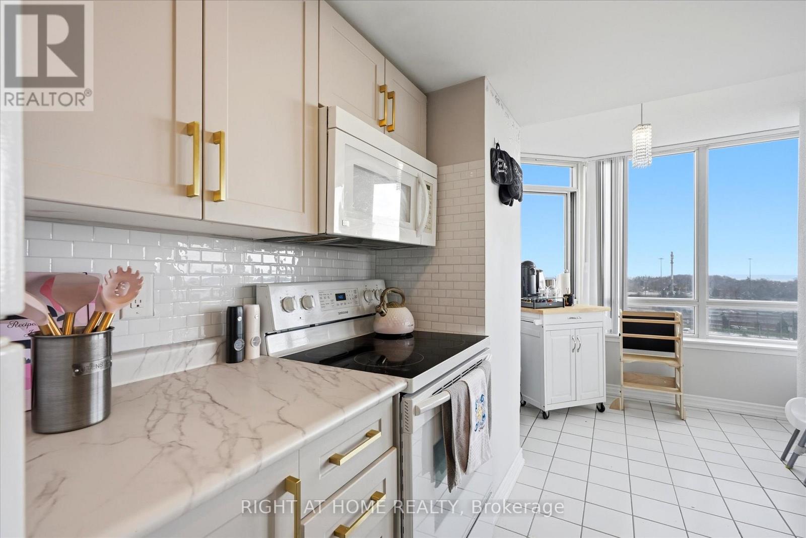 824 - 11753 Sheppard Avenue E, Toronto, Ontario  M1B 5M3 - Photo 13 - E13033090