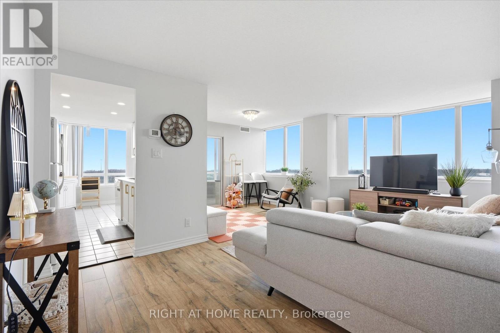 824 - 11753 Sheppard Avenue E, Toronto, Ontario  M1B 5M3 - Photo 6 - E13033090