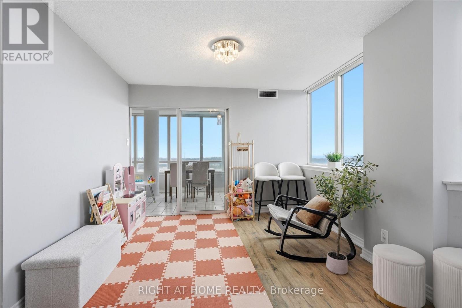 824 - 11753 Sheppard Avenue E, Toronto, Ontario  M1B 5M3 - Photo 9 - E13033090