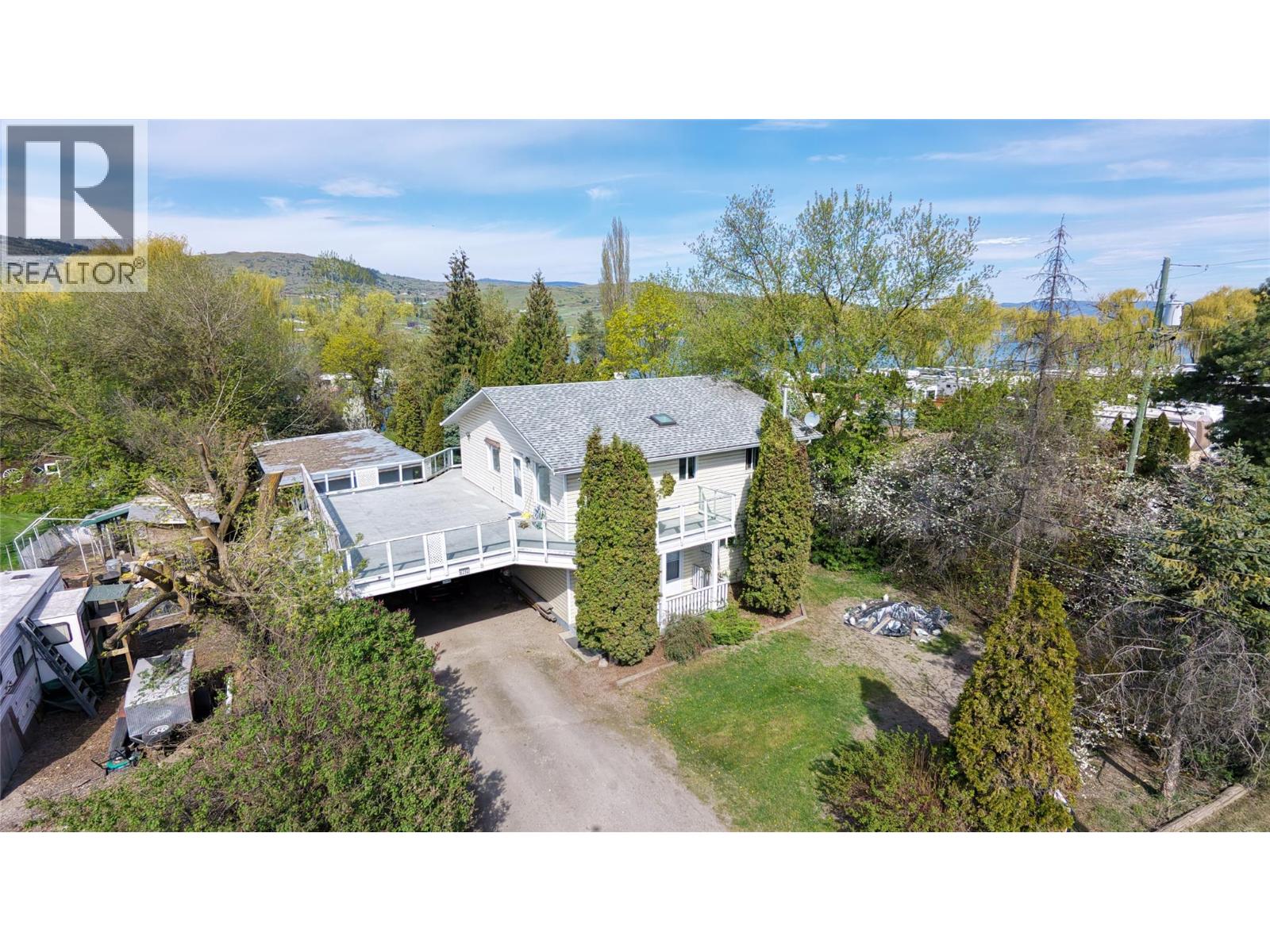 6292 Stickle Road, Vernon, British Columbia  V1B 3R2 - Photo 3 - 10375900