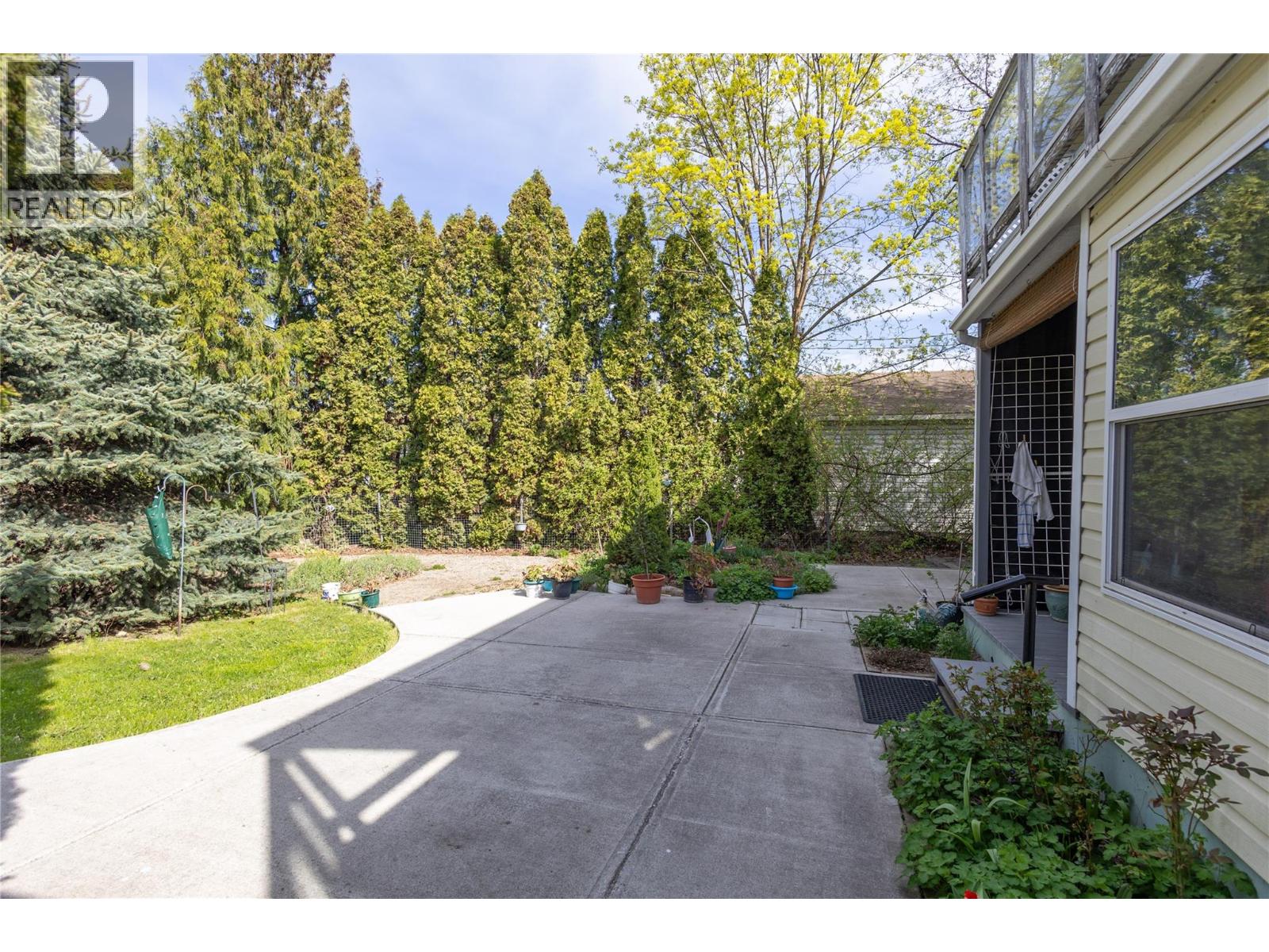 6292 Stickle Road, Vernon, British Columbia  V1B 3R2 - Photo 9 - 10375900