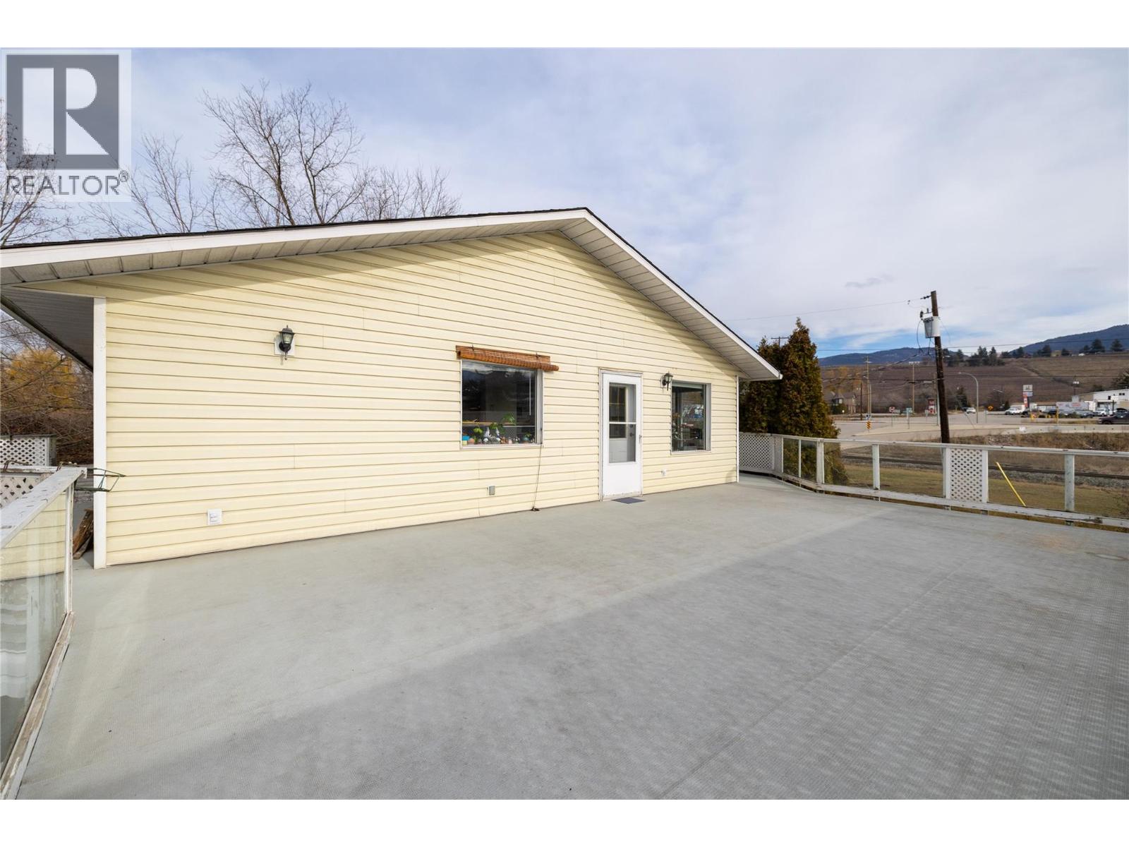 6292 Stickle Road, Vernon, British Columbia  V1B 3R2 - Photo 28 - 10375900