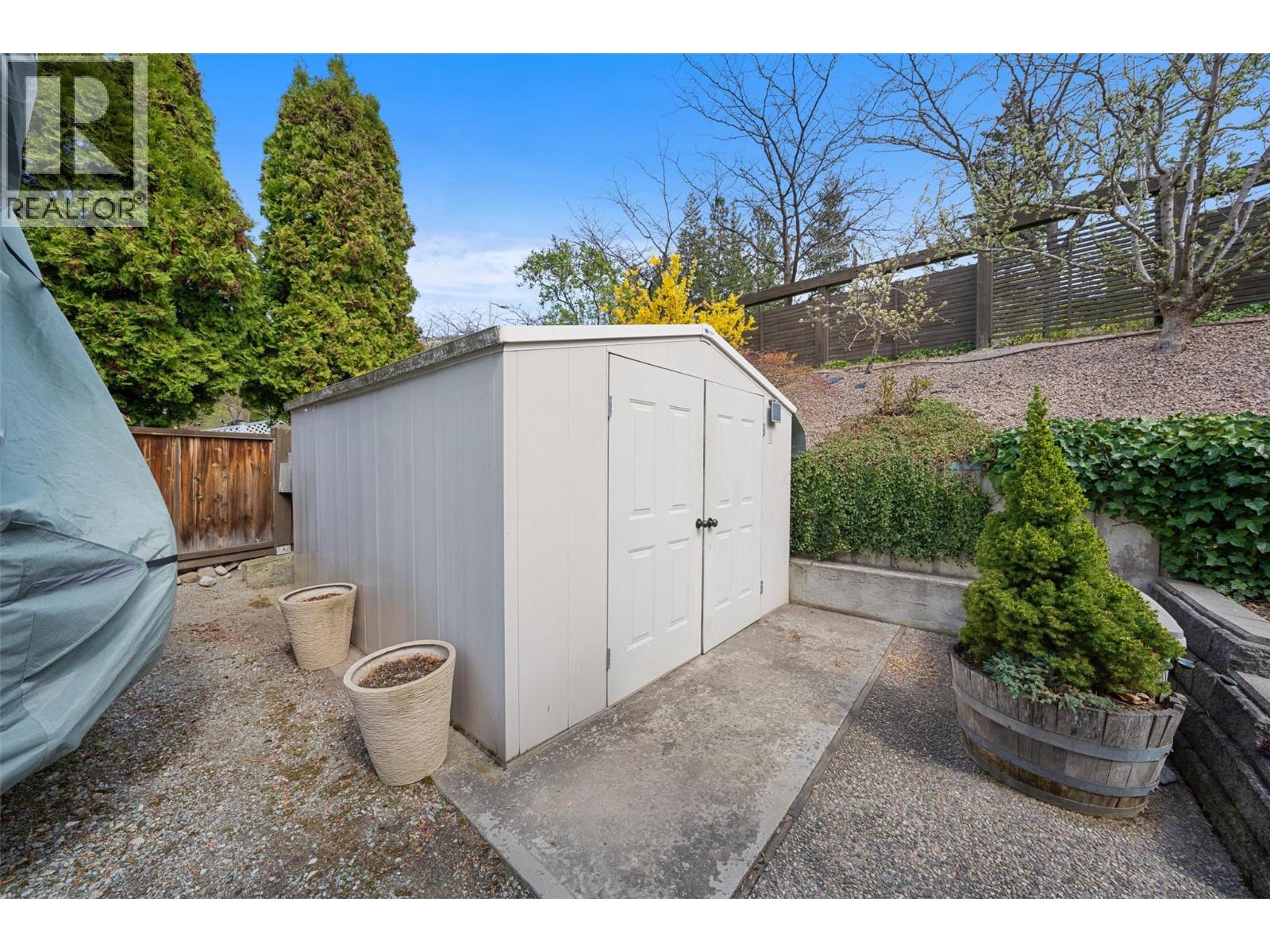 205 Merlin Court, Kelowna, British Columbia  V1V 1N2 - Photo 26 - 10384224