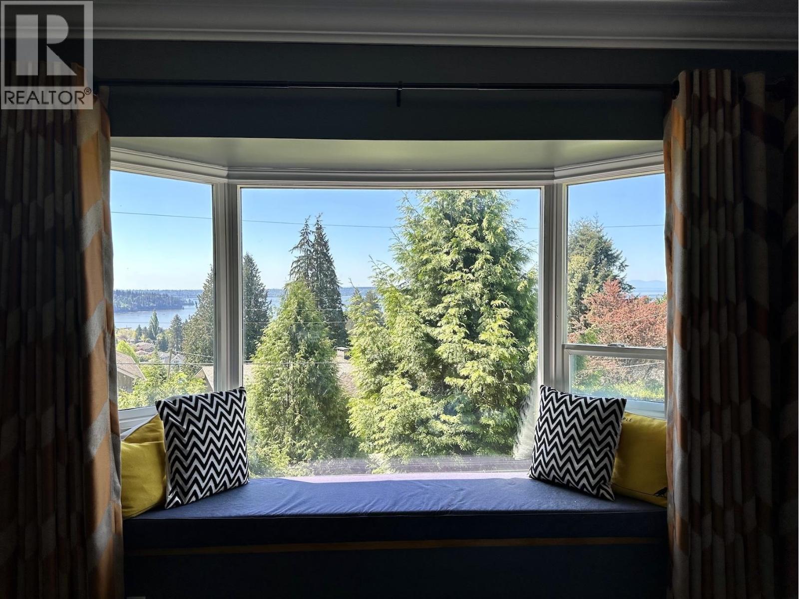 1215 Nepal Crescent, West Vancouver, British Columbia  V7T 2H4 - Photo 11 - R3112352