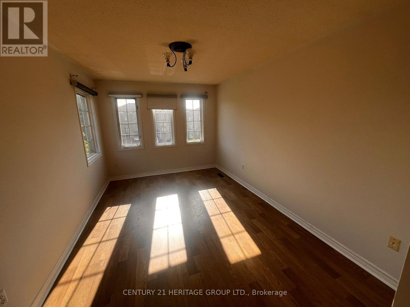 Main & 2nd - 641 Walpole Crescent, Newmarket (Stonehaven-Wyndham), Ontario  L3X 2B6 - Photo 14 - N13033076