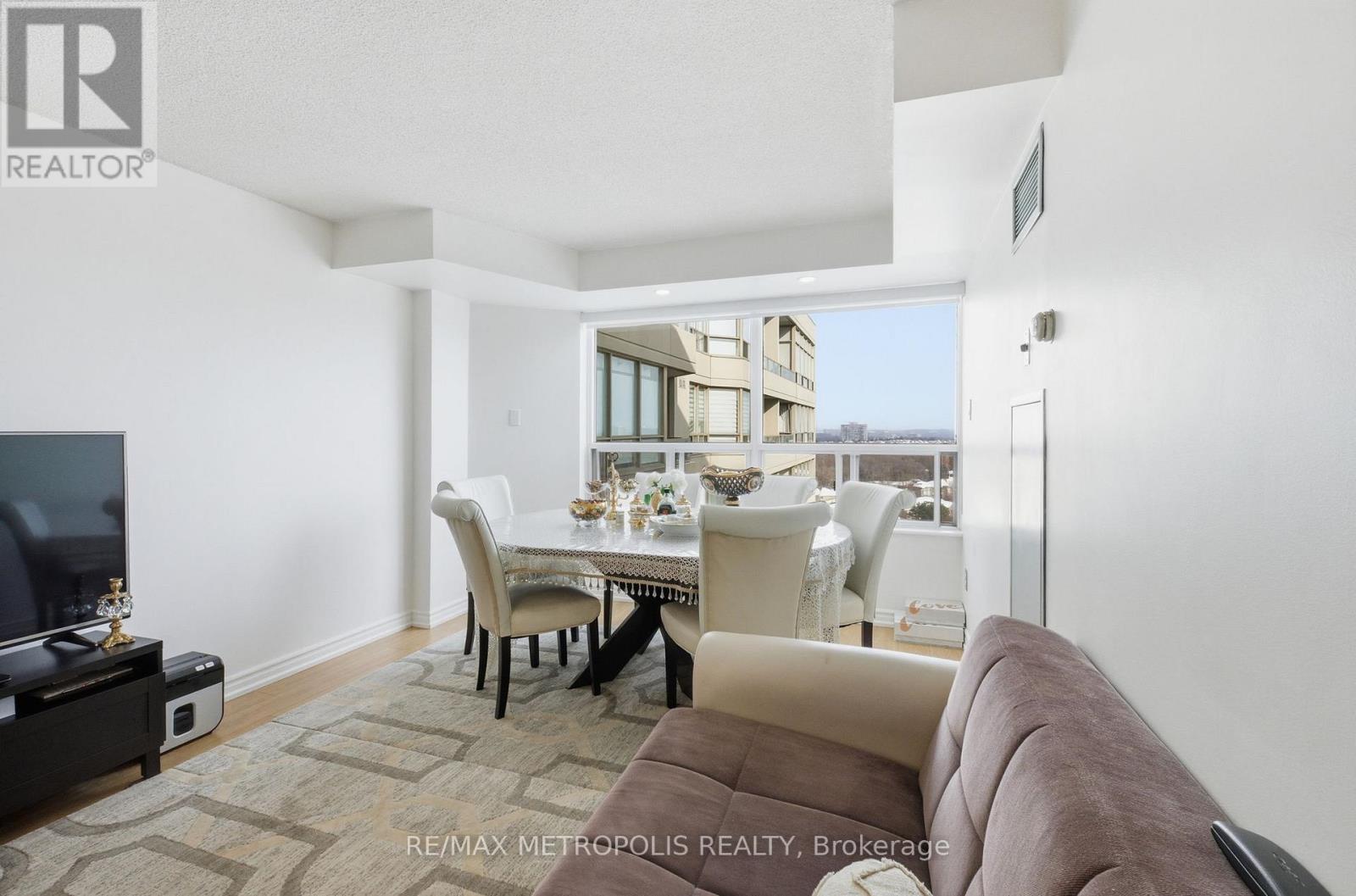 1501 - 11 Townsgate Drive, Vaughan, Ontario  L4J 8G4 - Photo 10 - N13033088