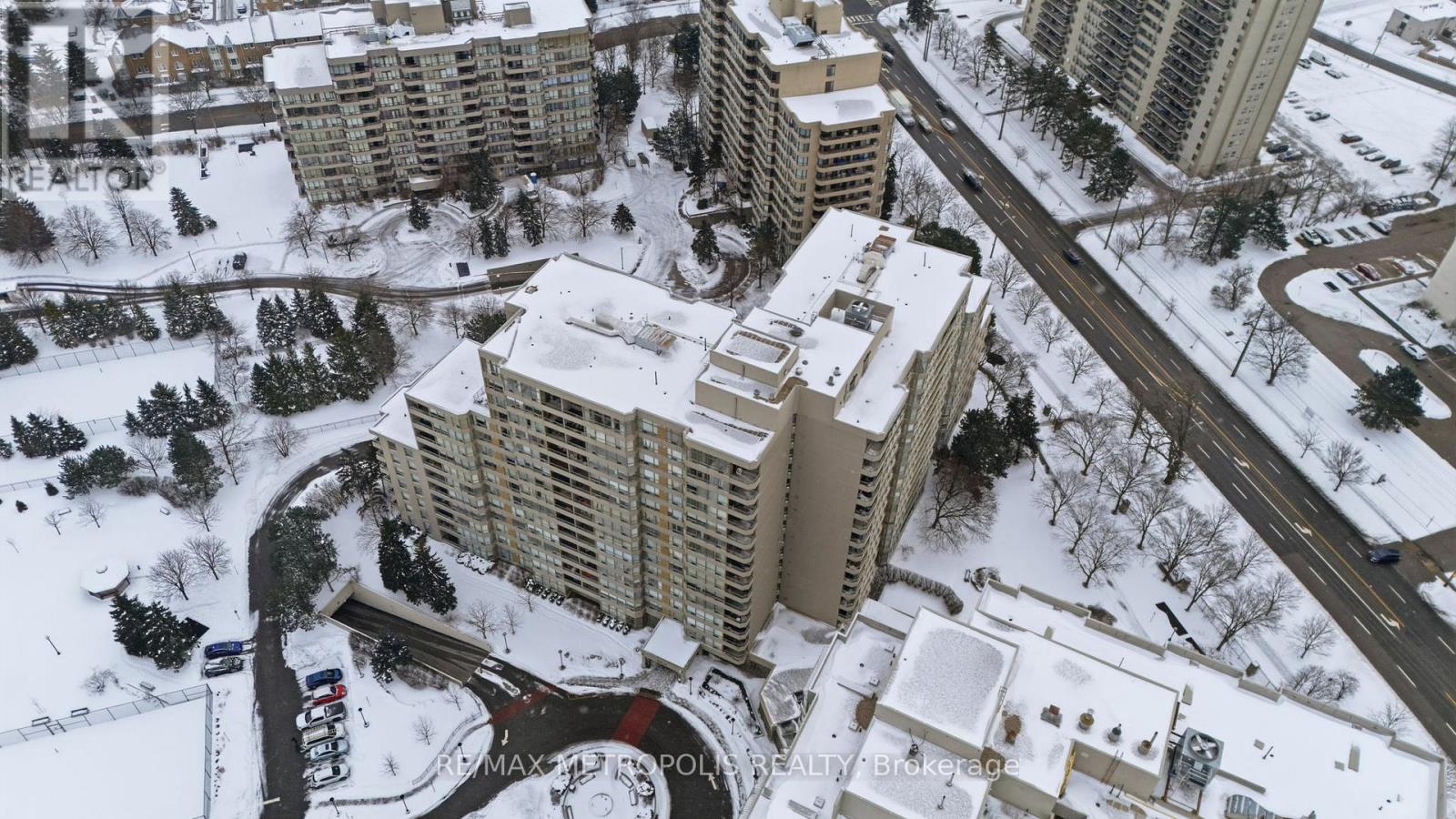 1501 - 11 Townsgate Drive, Vaughan, Ontario  L4J 8G4 - Photo 26 - N13033088