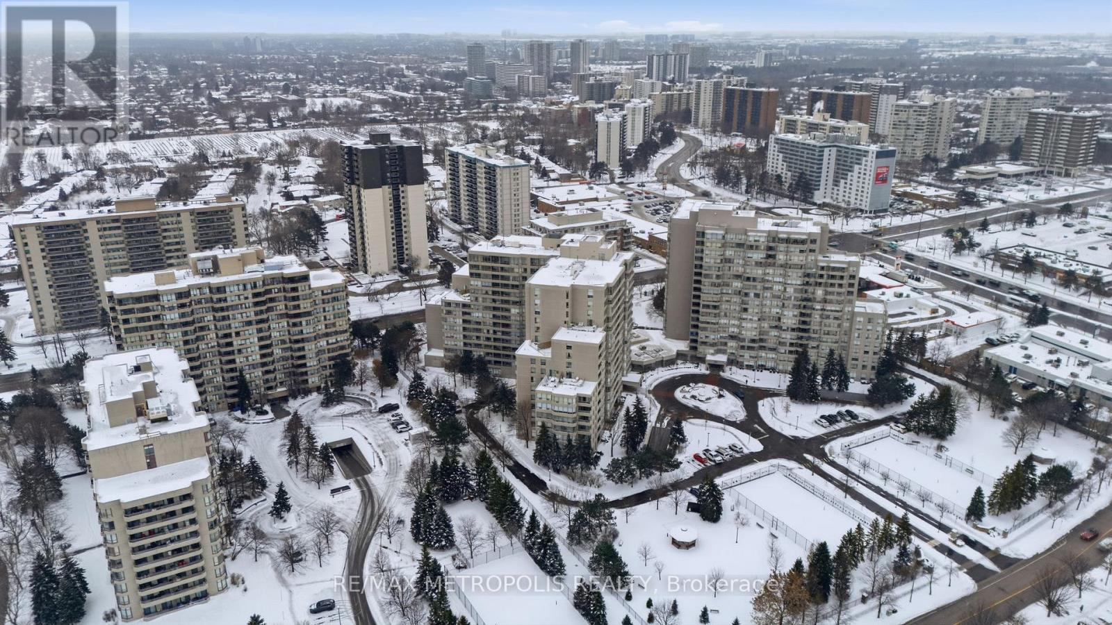 1501 - 11 Townsgate Drive, Vaughan, Ontario  L4J 8G4 - Photo 28 - N13033088