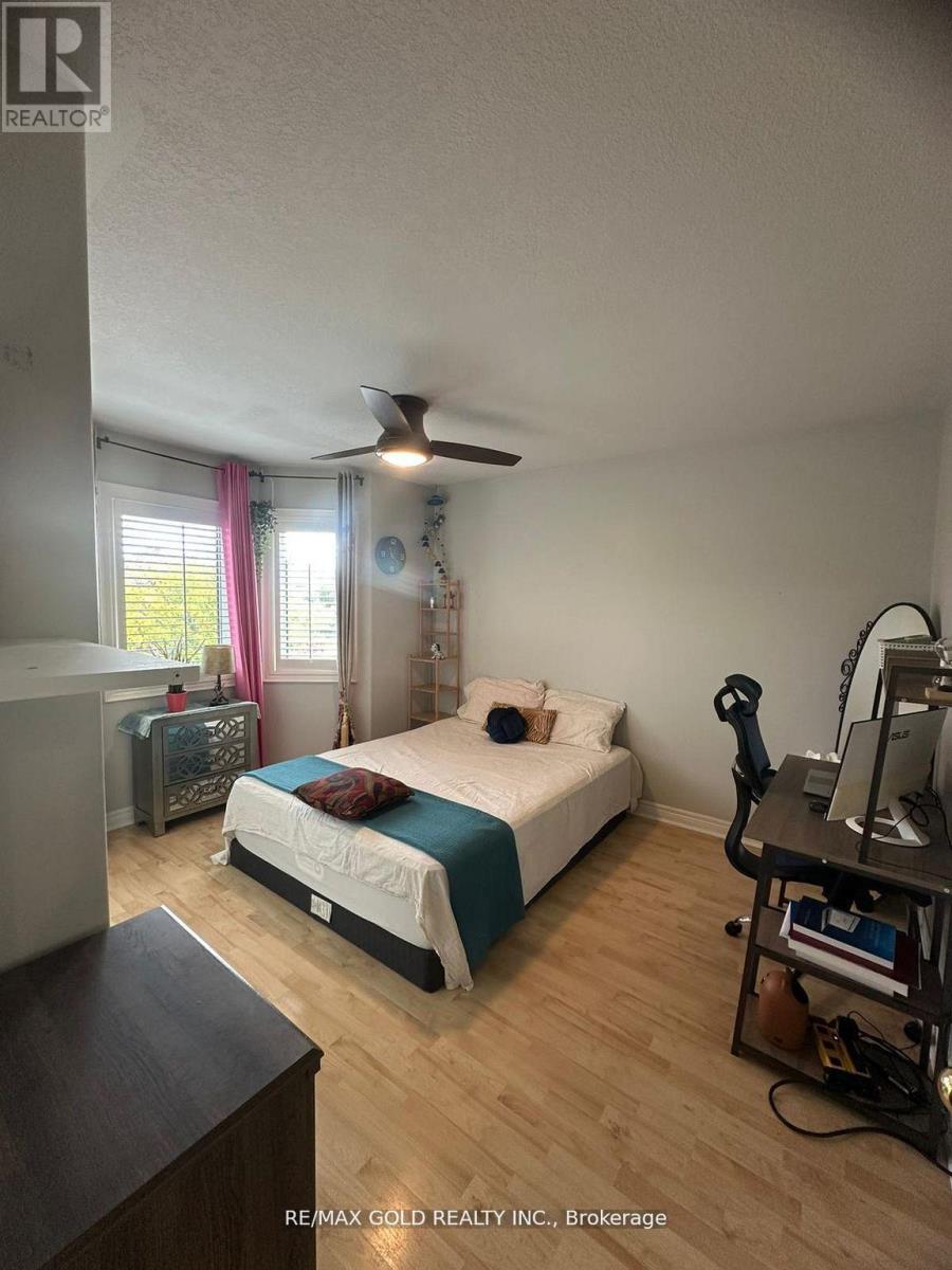 28 Sovereign's Gate, Barrie, Ontario  L4N 0K7 - Photo 22 - S13033036