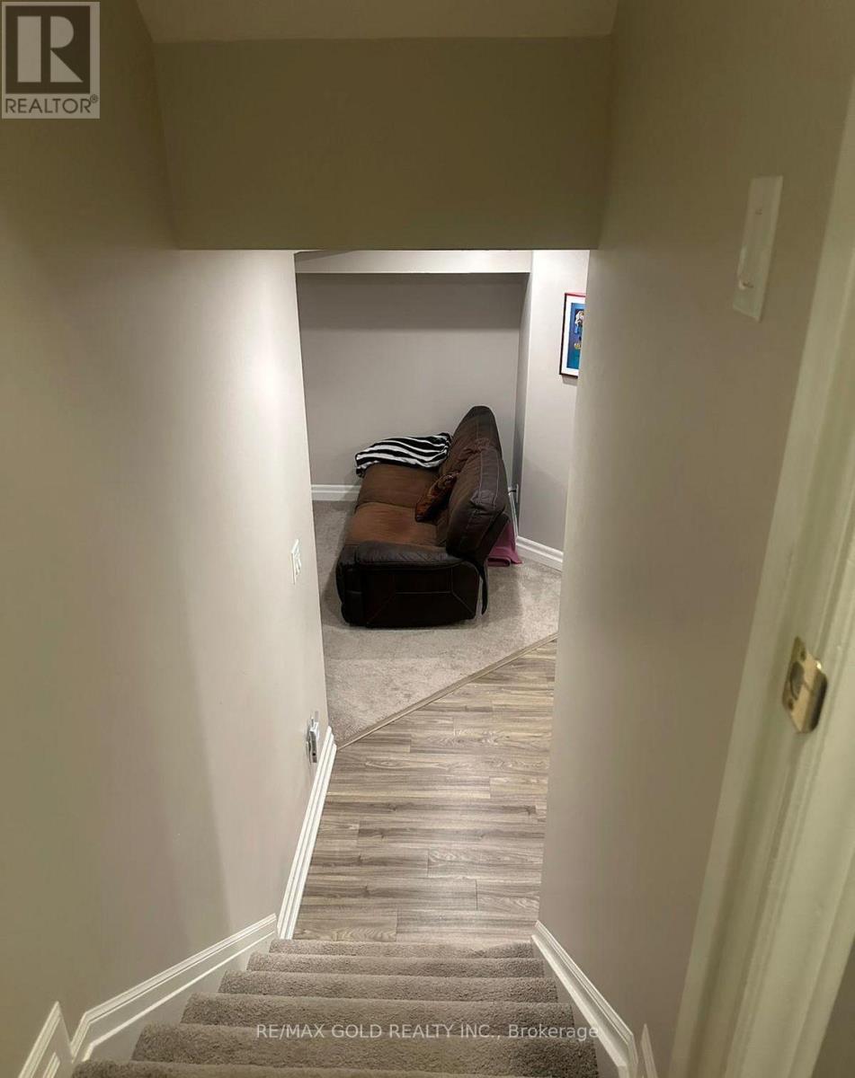 28 Sovereign's Gate, Barrie, Ontario  L4N 0K7 - Photo 27 - S13033036