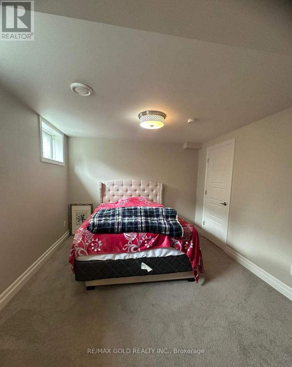 28 Sovereign's Gate, Barrie, Ontario  L4N 0K7 - Photo 28 - S13033036