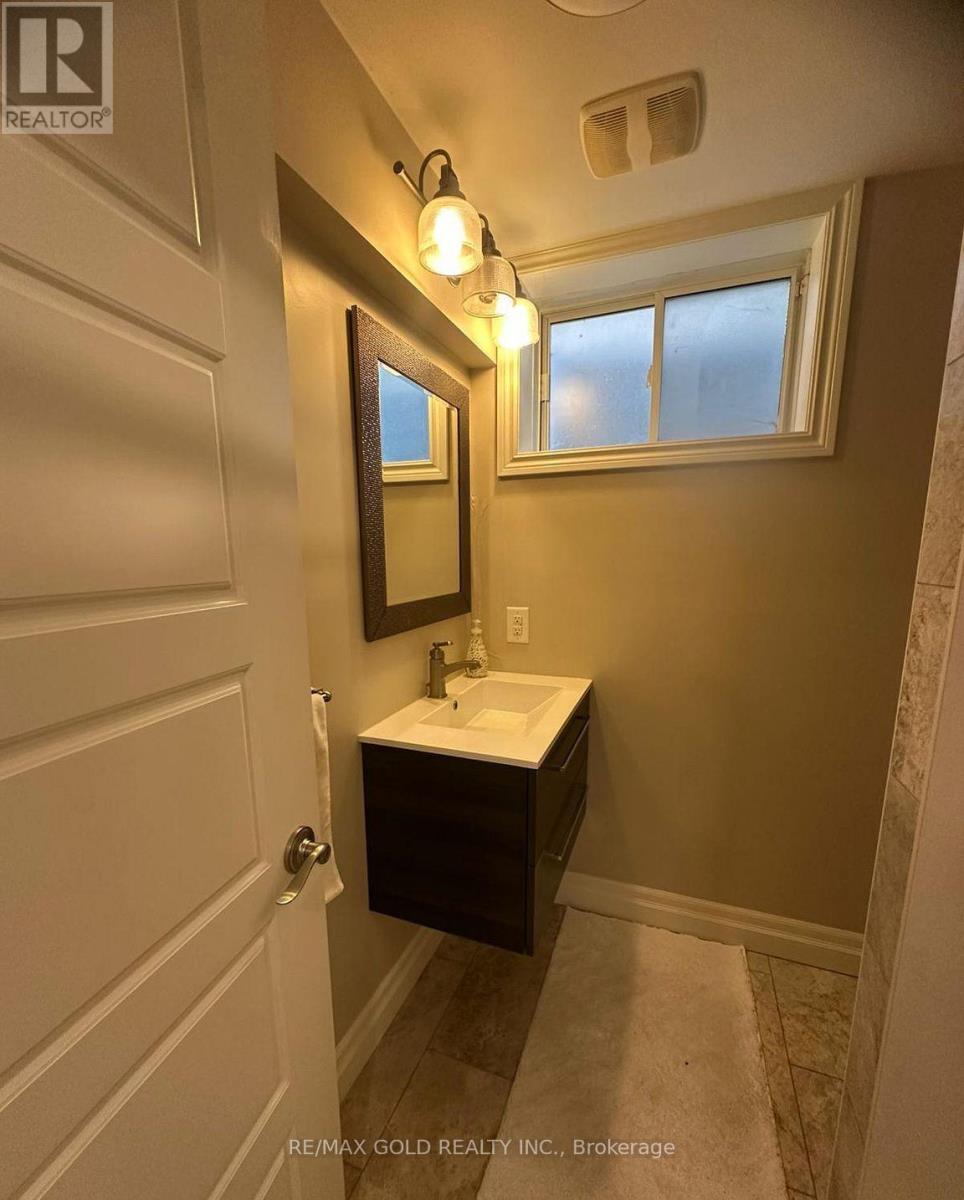 28 Sovereign's Gate, Barrie, Ontario  L4N 0K7 - Photo 30 - S13033036