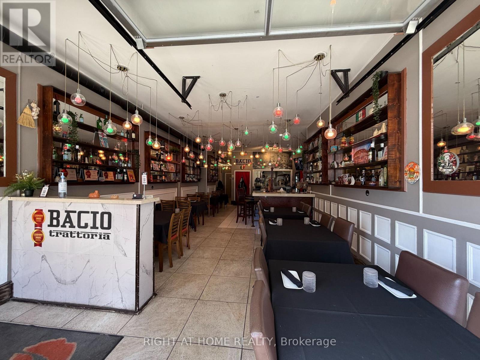 62 DUNLOP STREET W, Barrie, Ontario