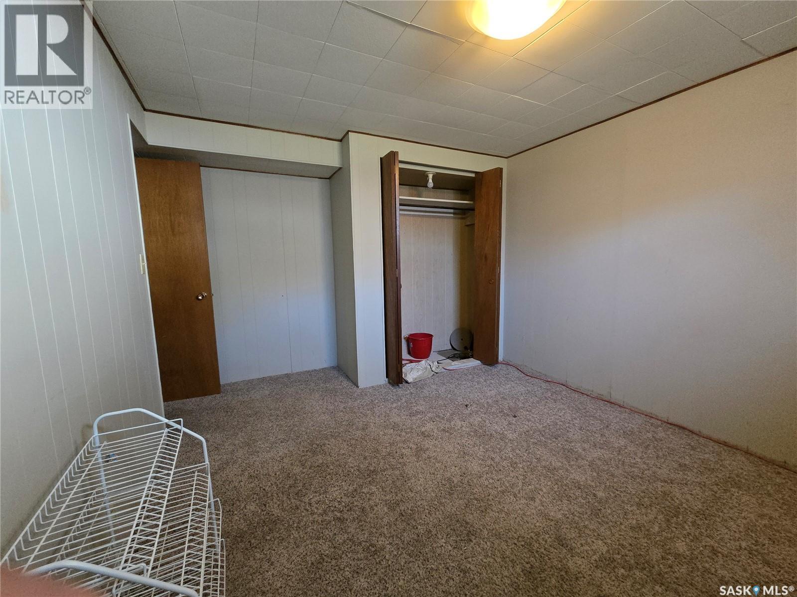 E 719 3rd Street E, Assiniboia, Saskatchewan  S0H 0B0 - Photo 32 - SK033665